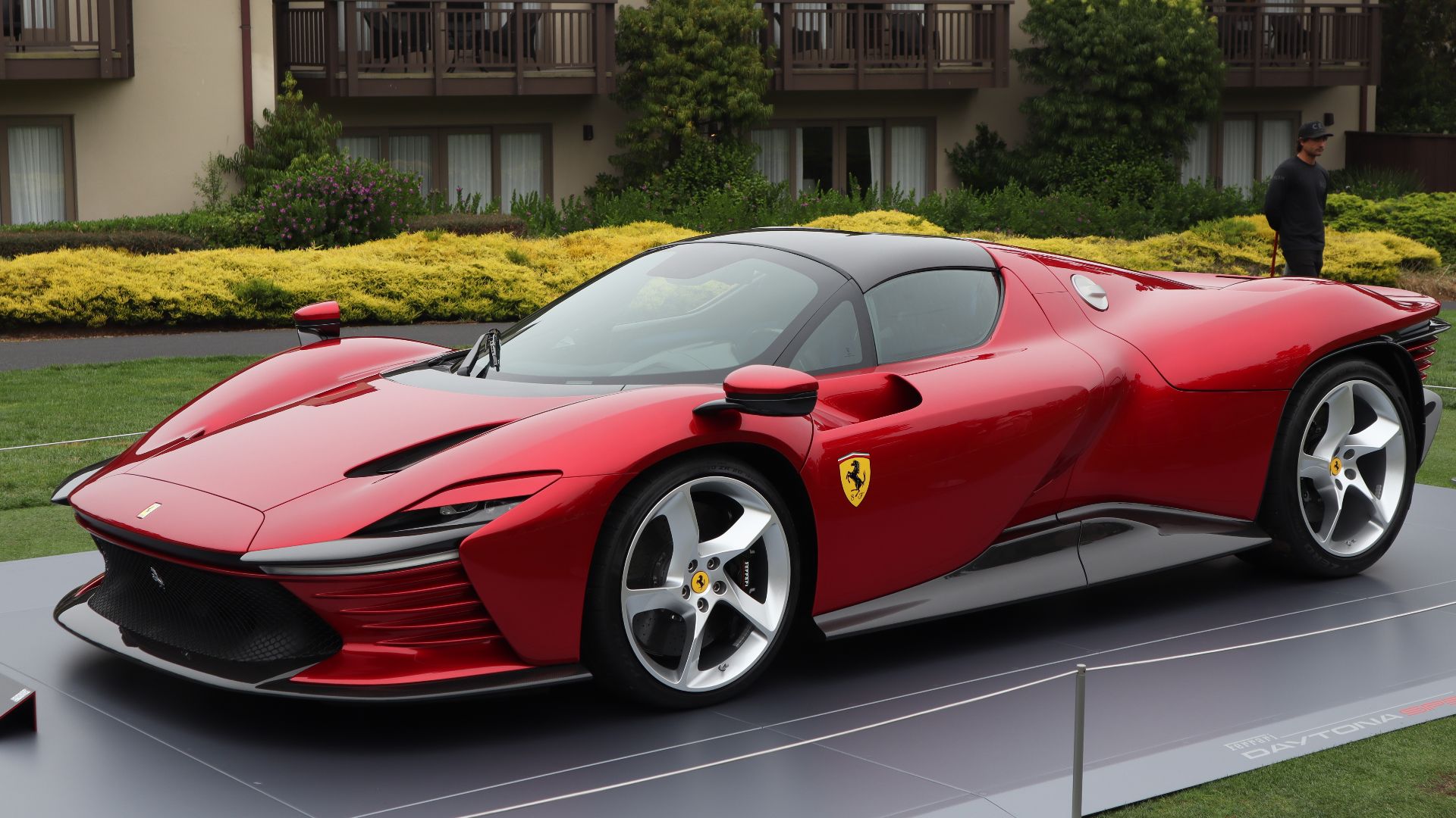 File:Ferrari Daytona SP3 front side at CF 2022.jpg