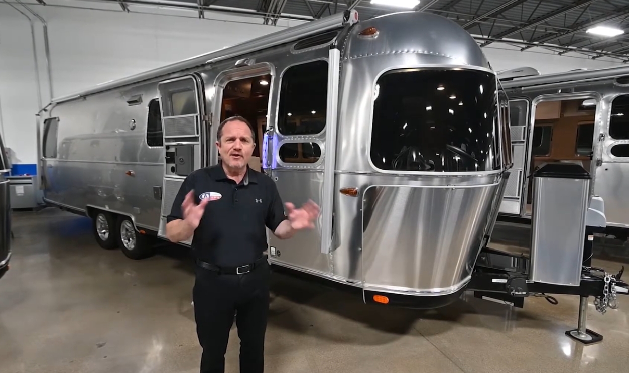 Airstream Classic 30RB