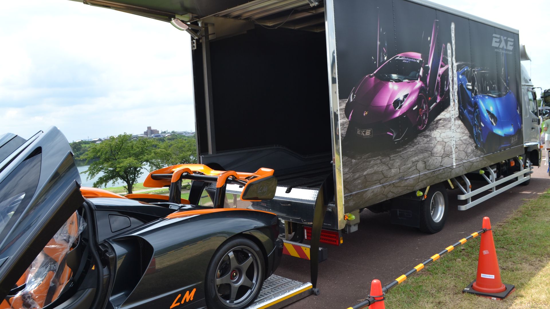 File:McLaren ABA-P15S Senna - Hino XXX-FXXJXXX Ranger (22080710492).jpg