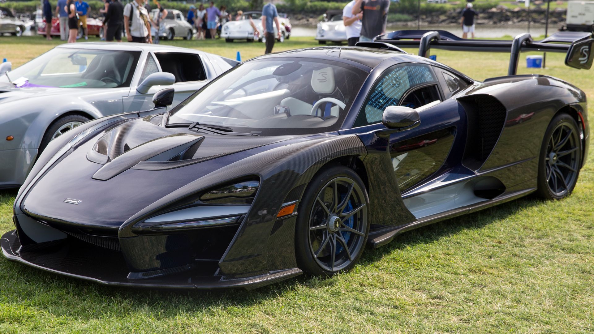 File:2019 McLaren Senna (Teddy Vlock), front left.jpg