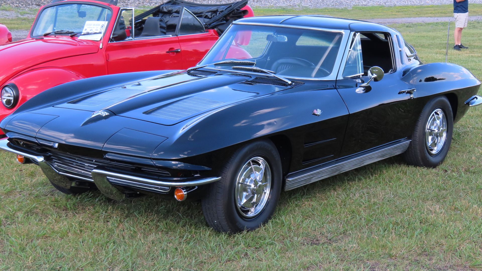 File:1963 Chevrolet Corvette Sting Ray Sport Coupe, front left, 06-24-2024.jpg