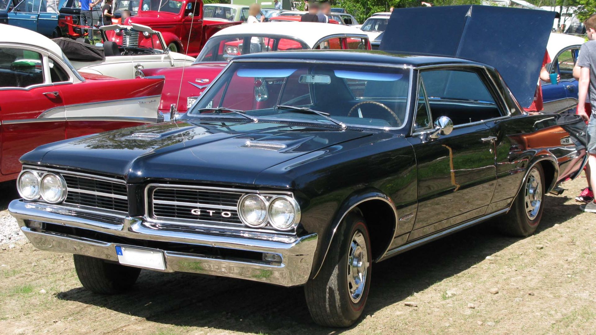 File:1964 Pontiac GTO fl.jpg