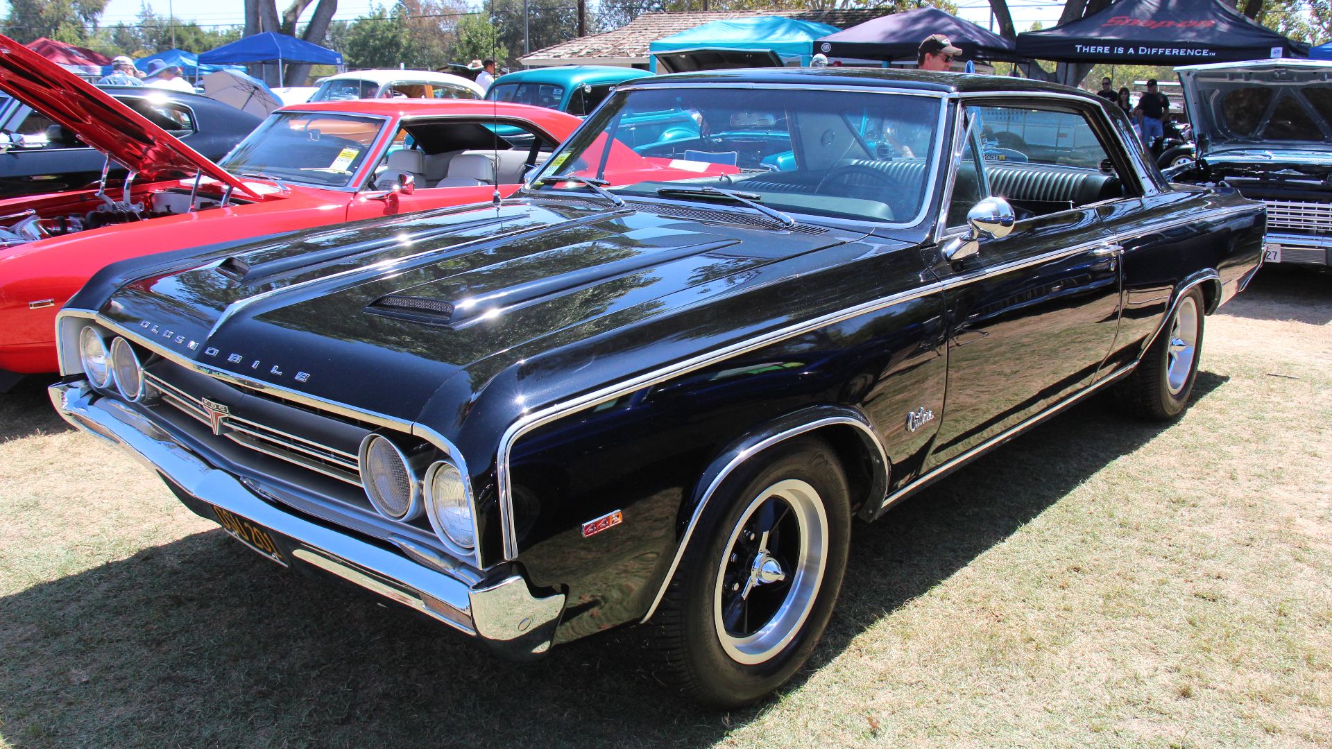 File:1964 Oldsmobile 442 2 door Hardtop (21407805466).jpg