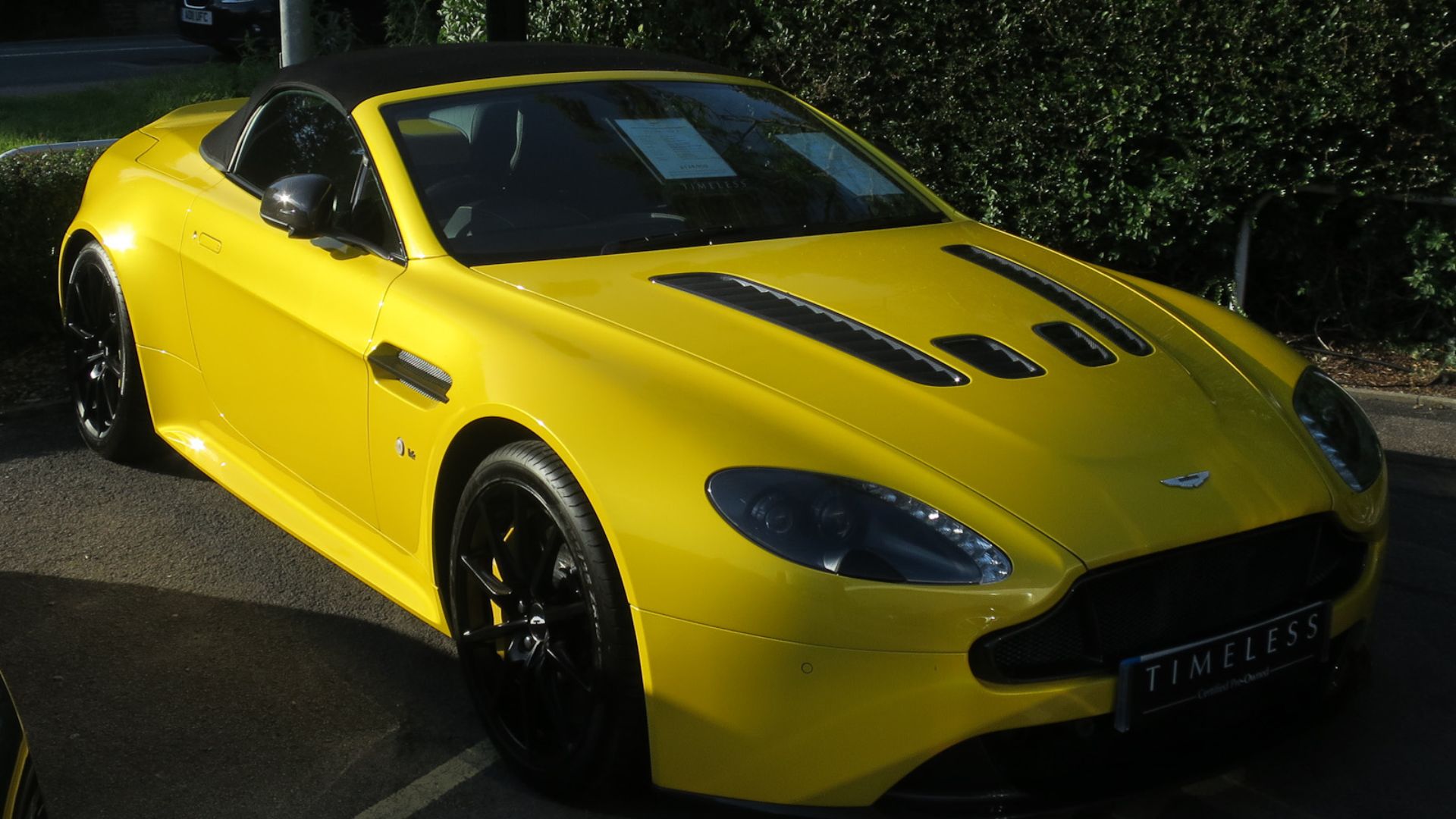 File:Aston Martin V12 Vantage S (geograph 5028337).jpg