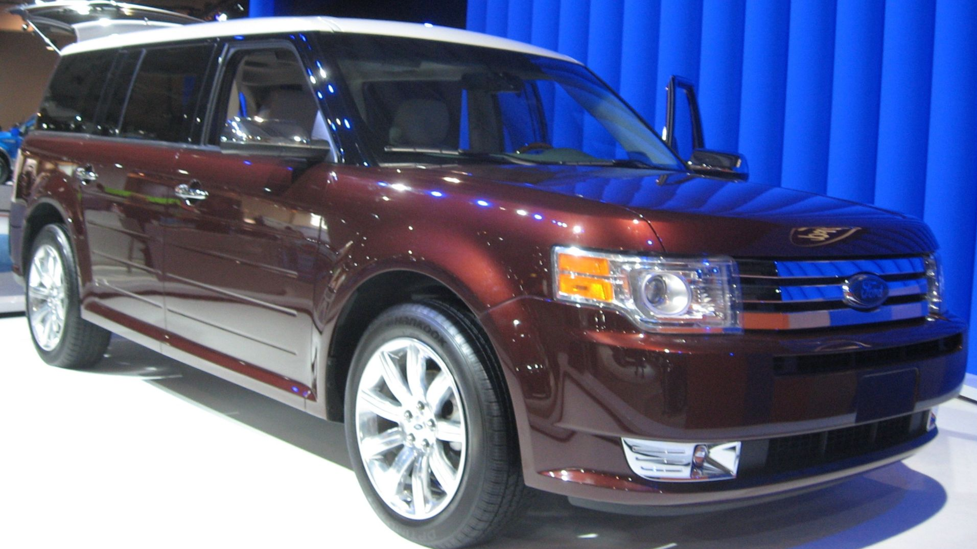 File:2009 Ford Flex DC.JPG