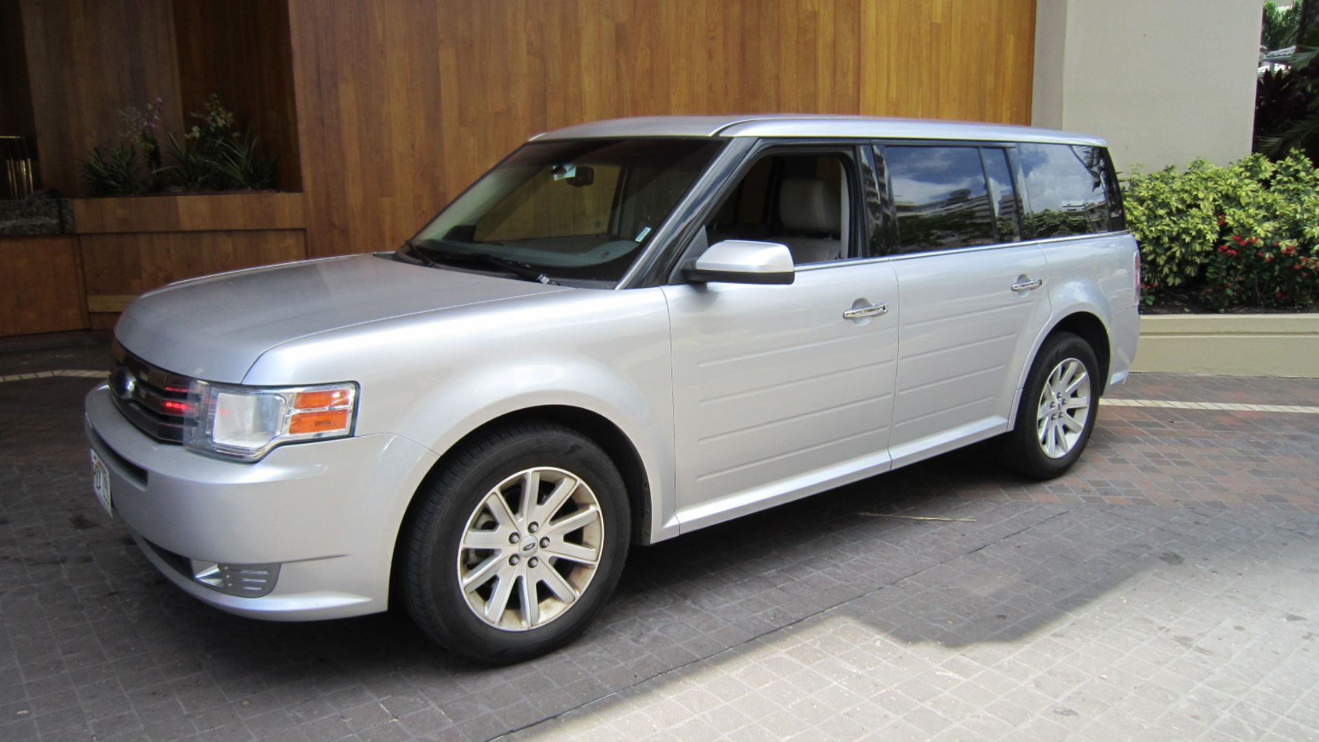File:Ford Flex (16056040295).jpg