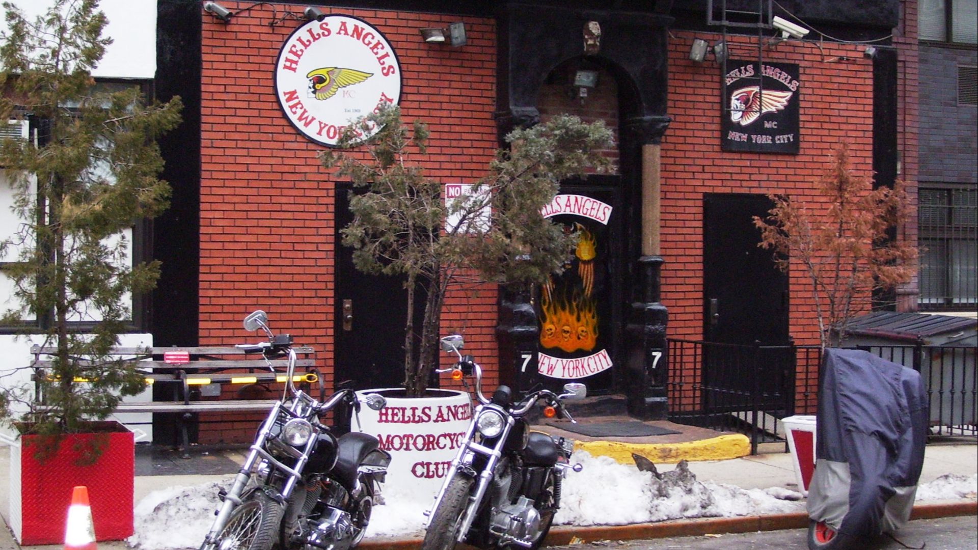 File:Hells Angels clubhouse East Village.jpg