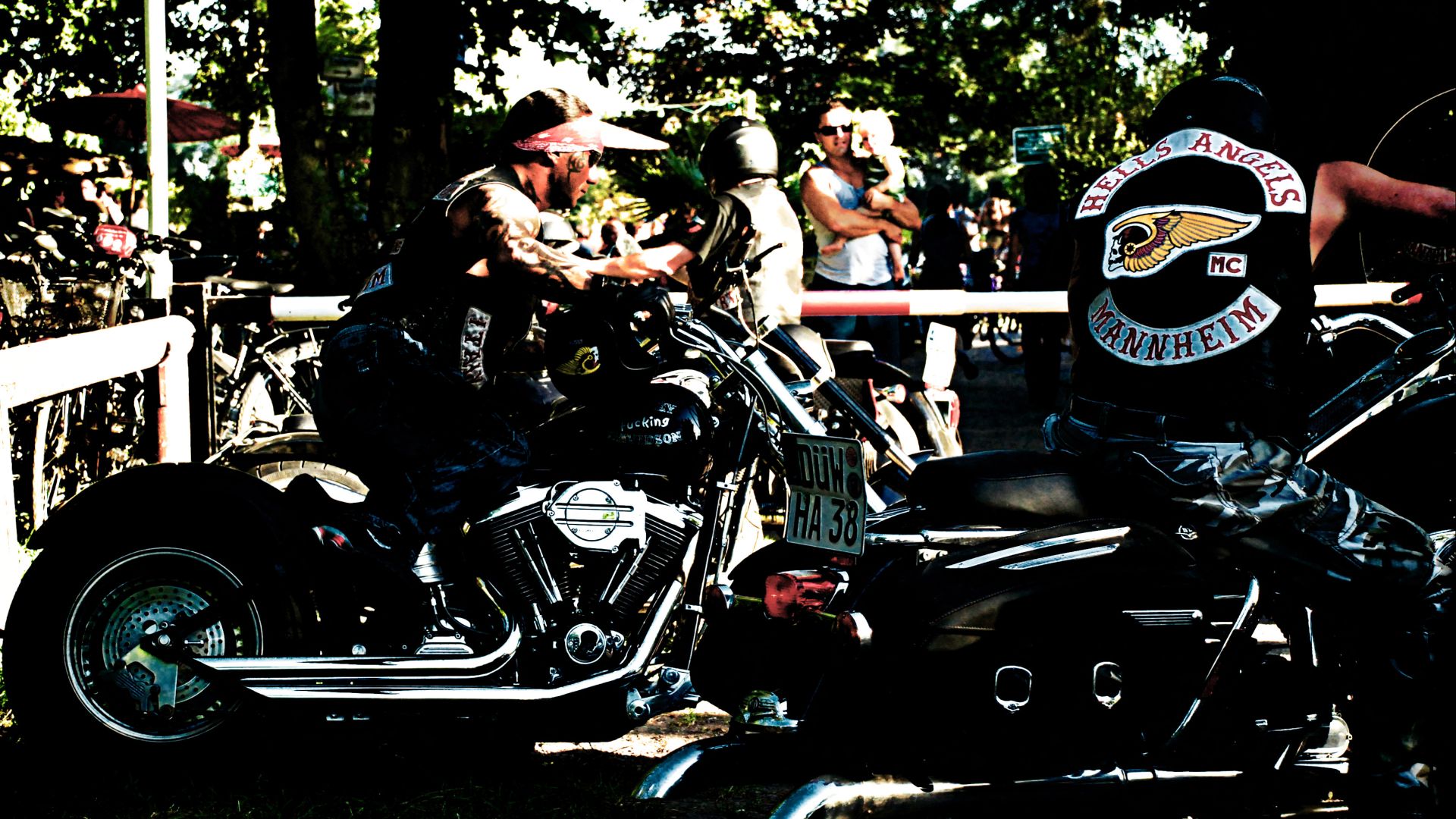 File:Hells Angels MC Mannheim.jpg
