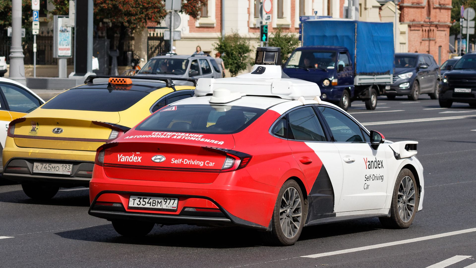 File:Moscow, Yandex self-driving Hyundai Sonata (Paveletskaya), Aug 2025 01.jpg