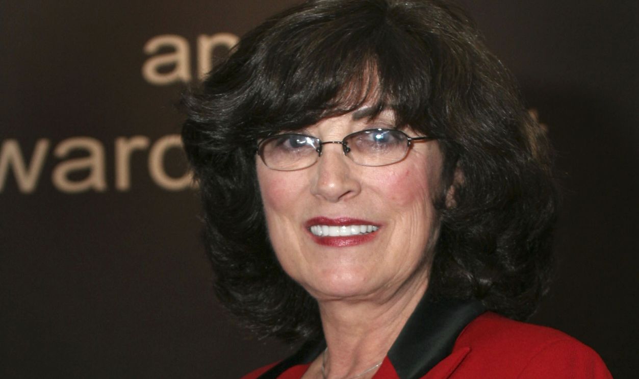 Champion dragracer Shirley Muldowney poses with her award for being inducted into the Automotive Hall of Fame at the 2005 Automotive Hall of Fame Inductions October 11, 2005 in Detroit, Michigan.