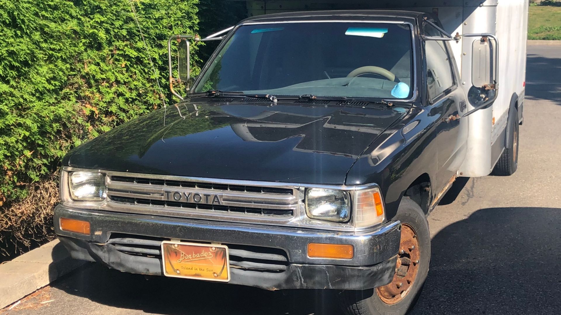 File:'89-'91 Toyota HiLux Cutaway.JPG