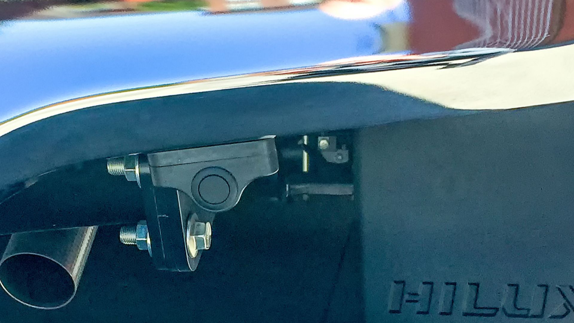 File:Toyota Hilux rear park assist sensor.jpg