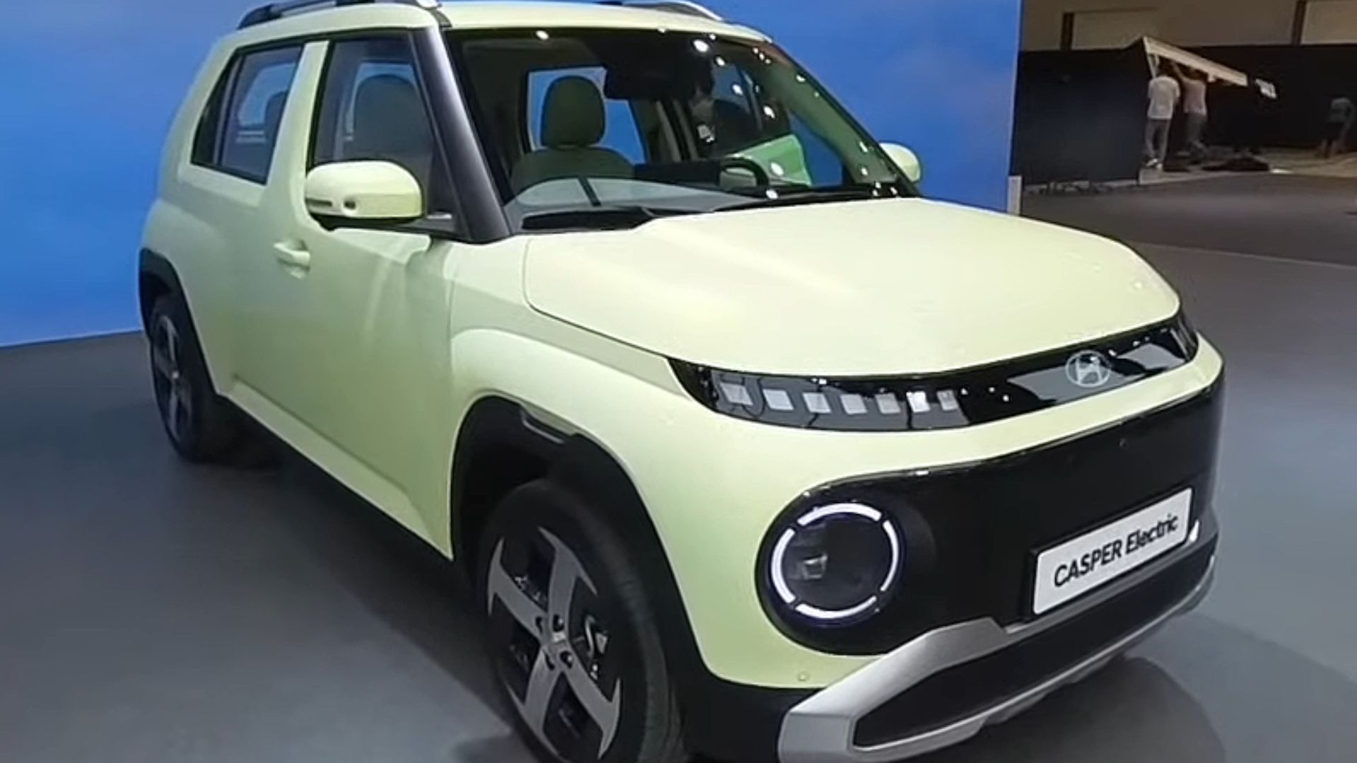 File:2024 Hyundai Casper Electric front view.png