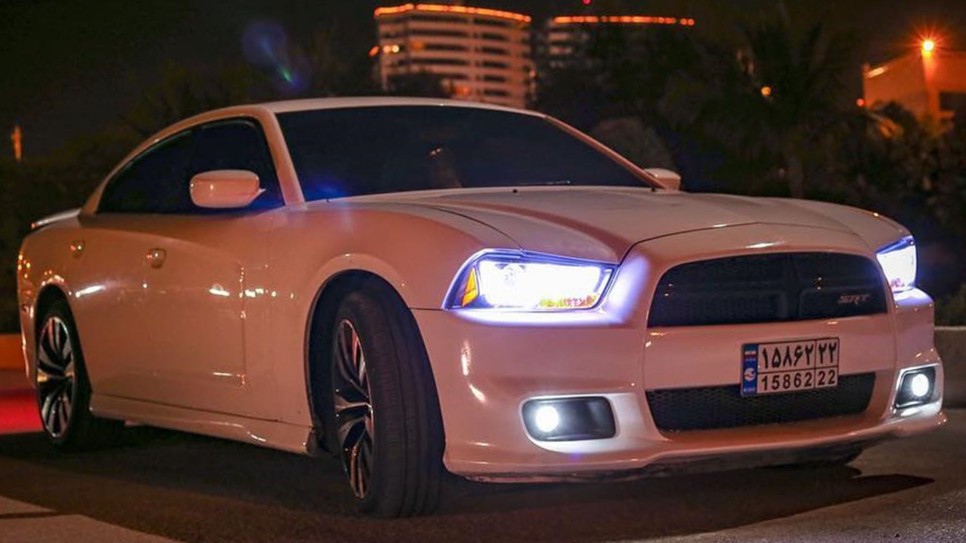 File:Dodge-Charger-SRT-2014-Kish-11.jpg