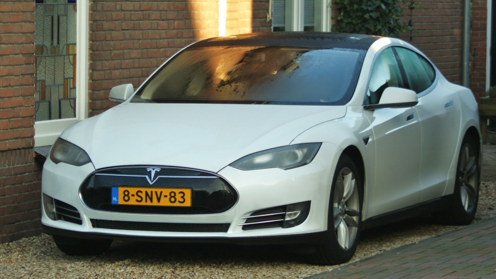 File:2013 Tesla Model S (11322176214).jpg