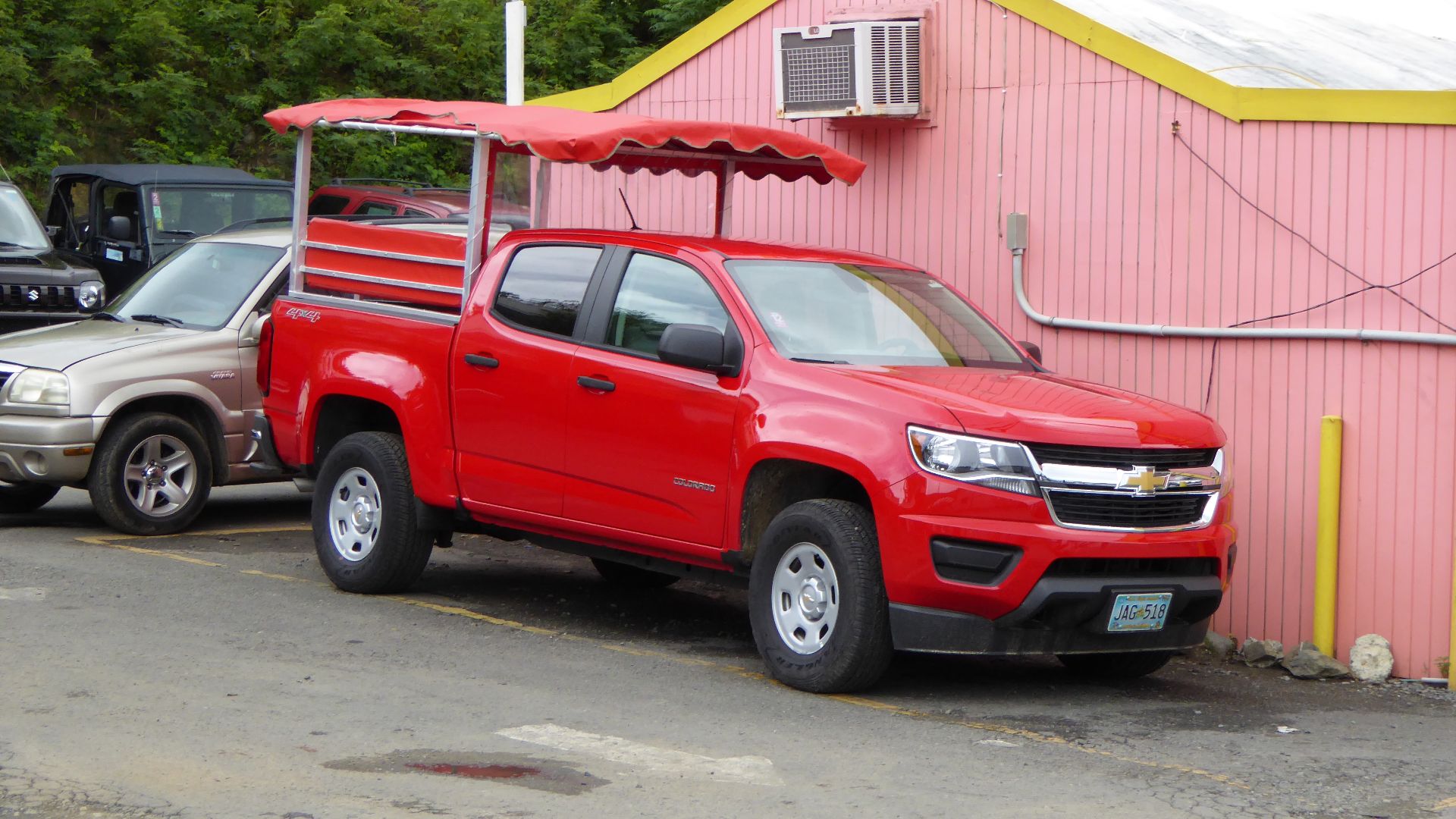 File:Cruz Bay — Red share taxi (Chevrolet).JPG