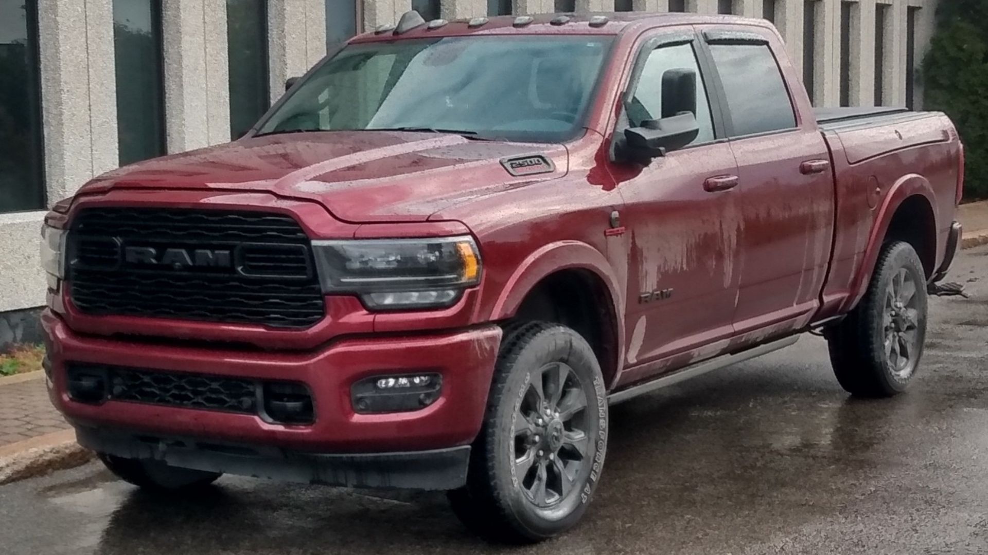 File:Ram 2500 DT Double Cab.jpg