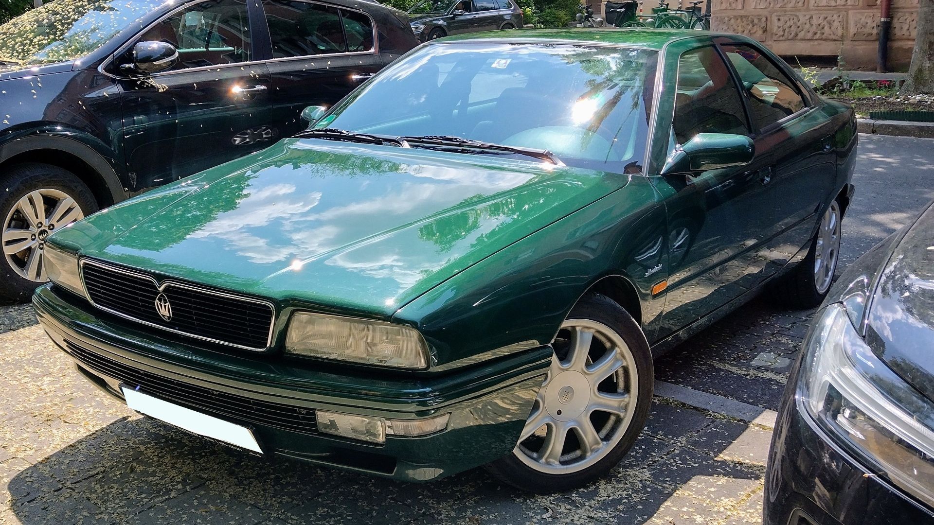File:Maserati Quattroporte IV Forestgreen 01 Front.jpg