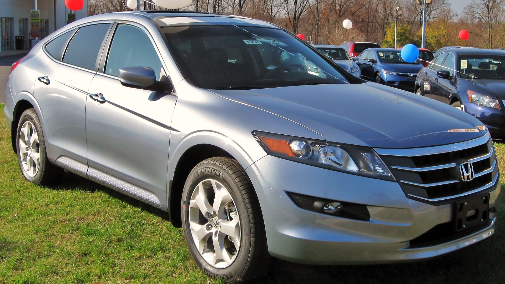 File:2010 Honda Accord Crosstour front -- 11-22-2009.jpg