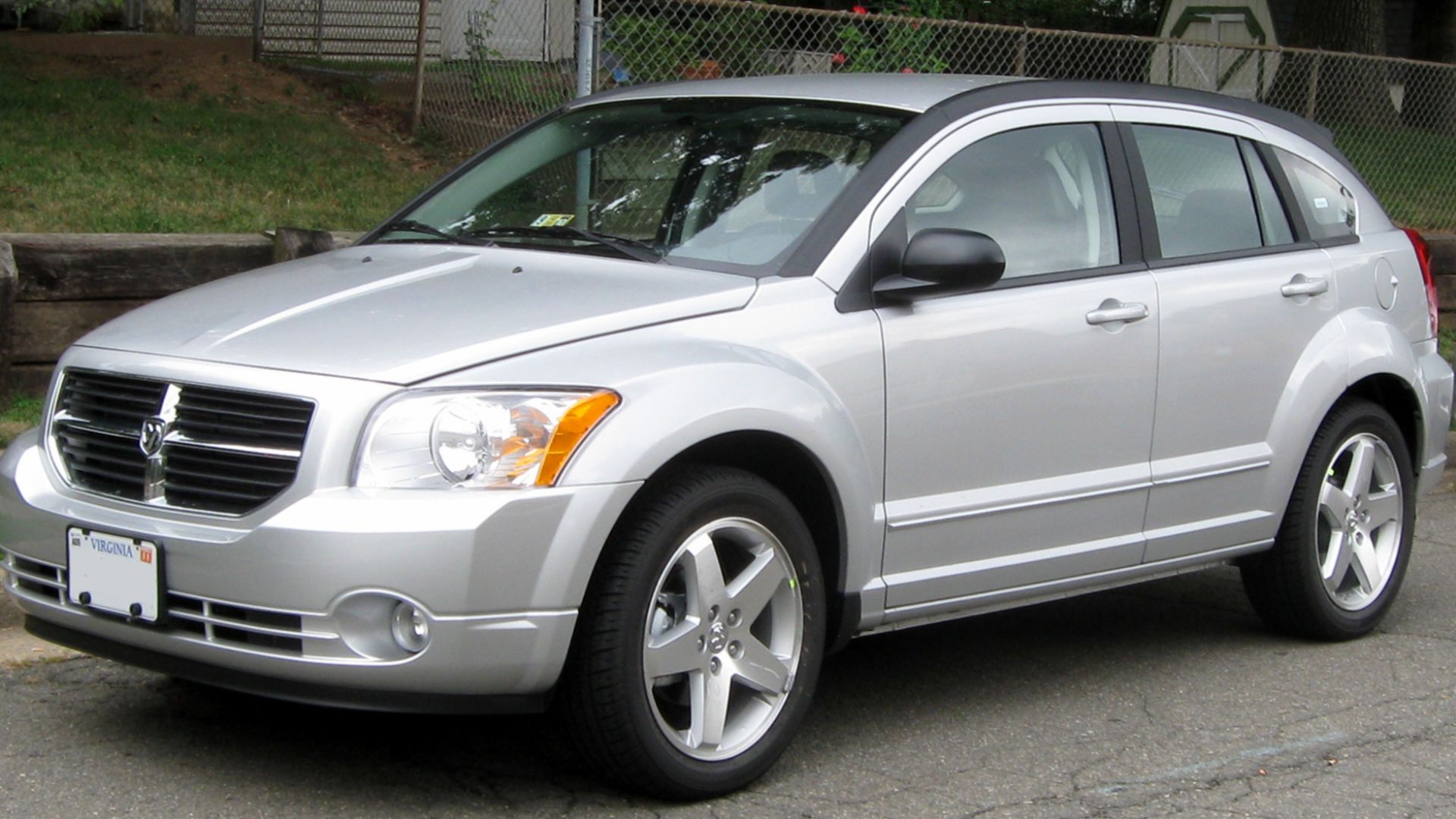 File:Dodge Caliber -- 09-07-2009.jpg