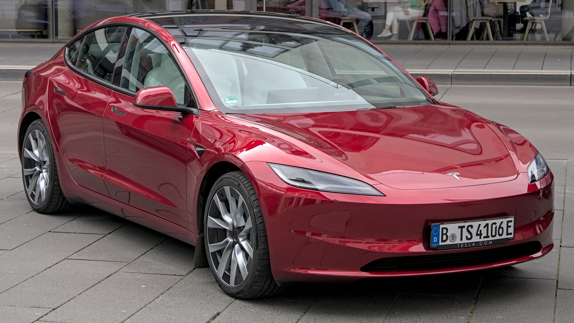 File:Tesla Model 3 (2023) Autofrühling Ulm IMG 9282.jpg