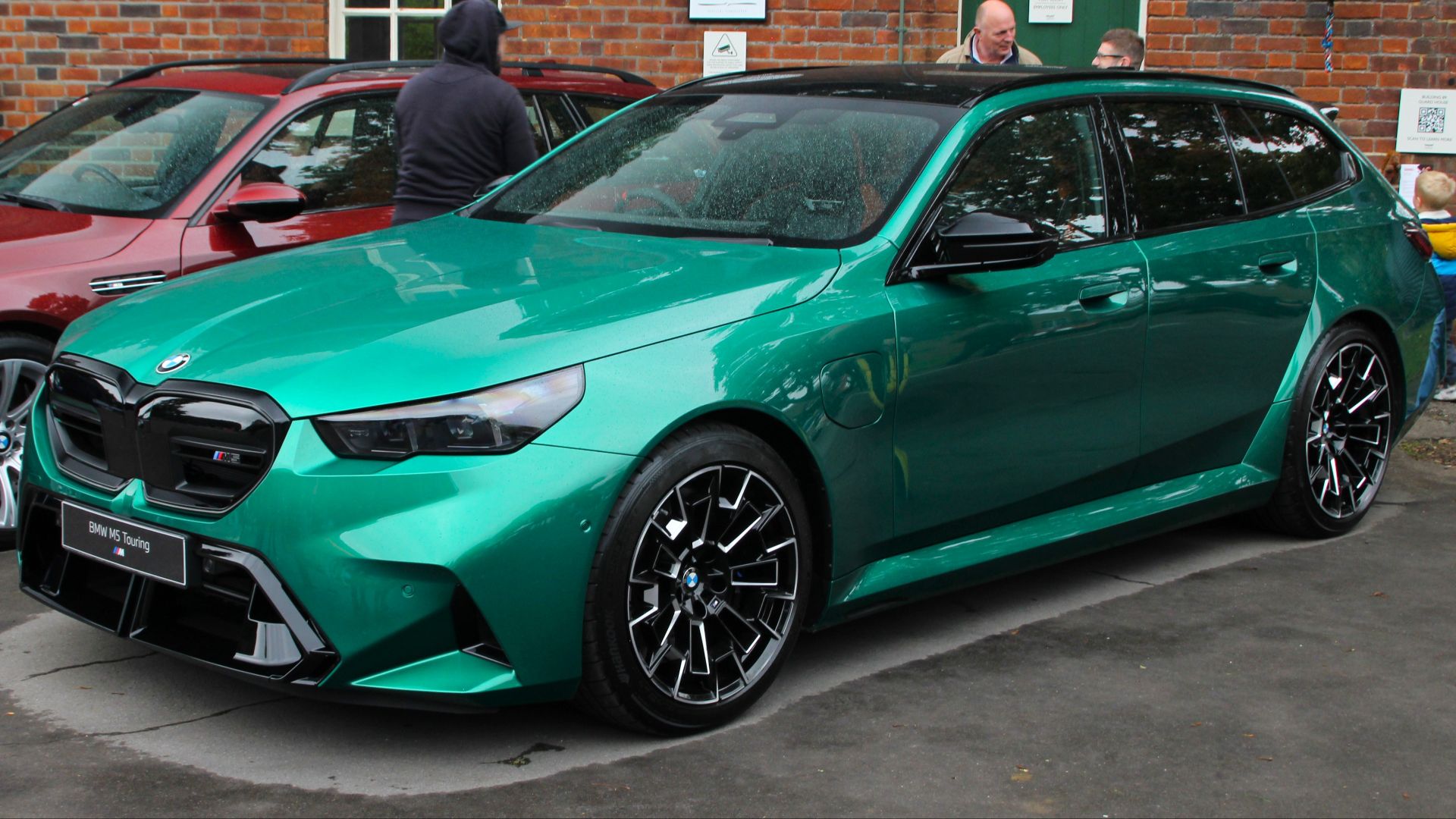 File:2024 BMW M5 Touring BS O24.jpg