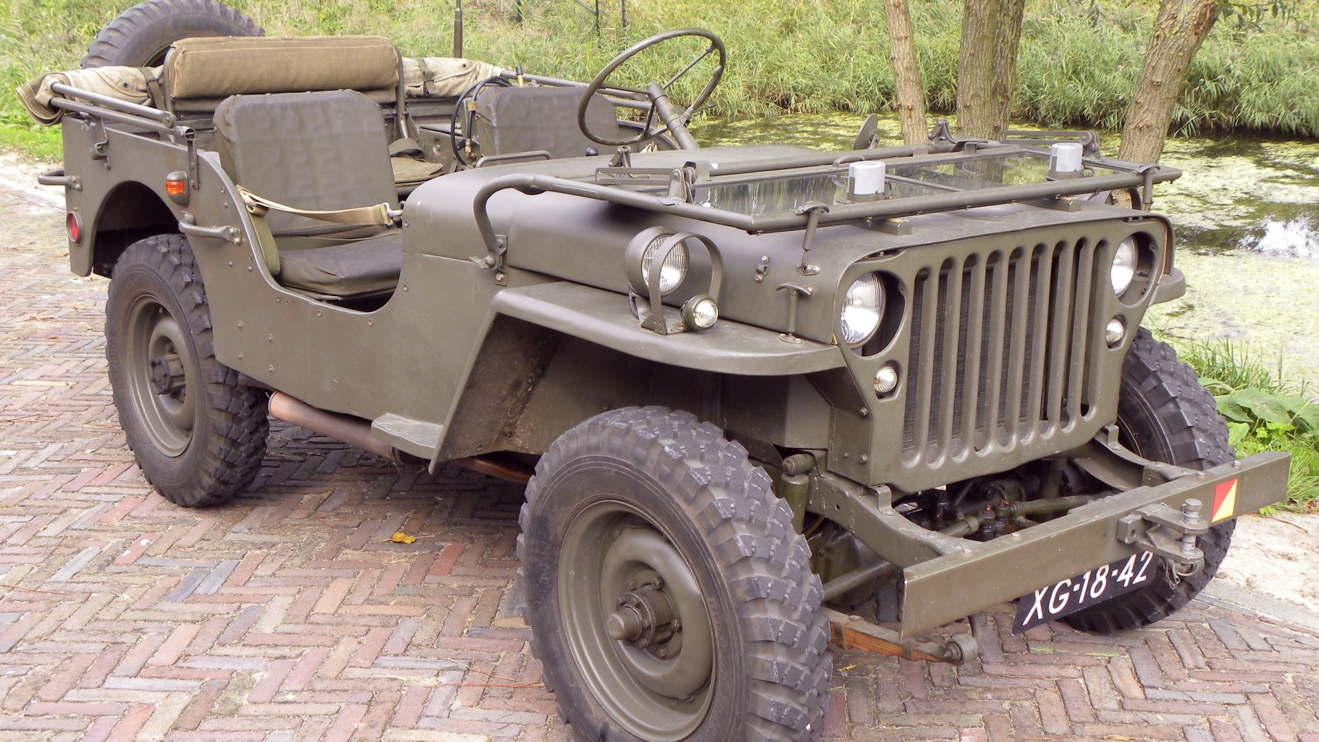 File:Willys Jeep 1943.jpg