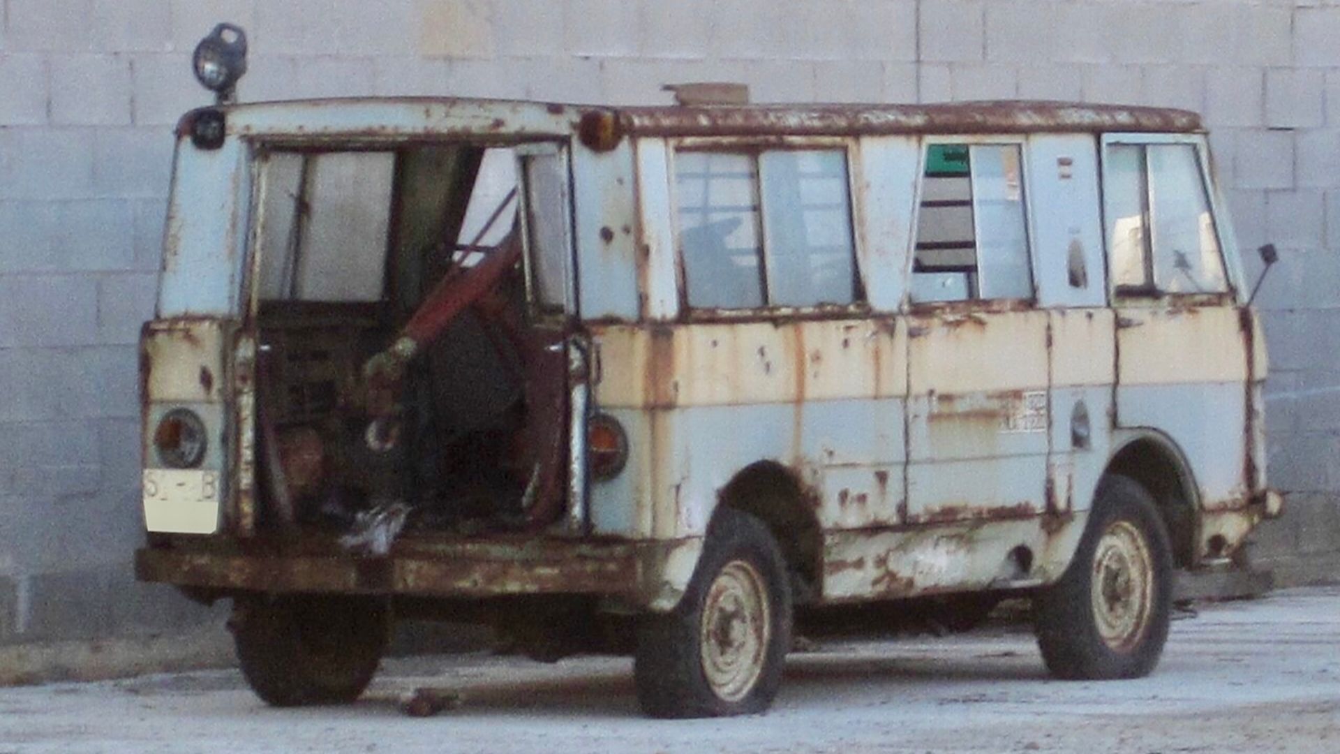 File:1973 Jeep Toledo (4576187582).jpg
