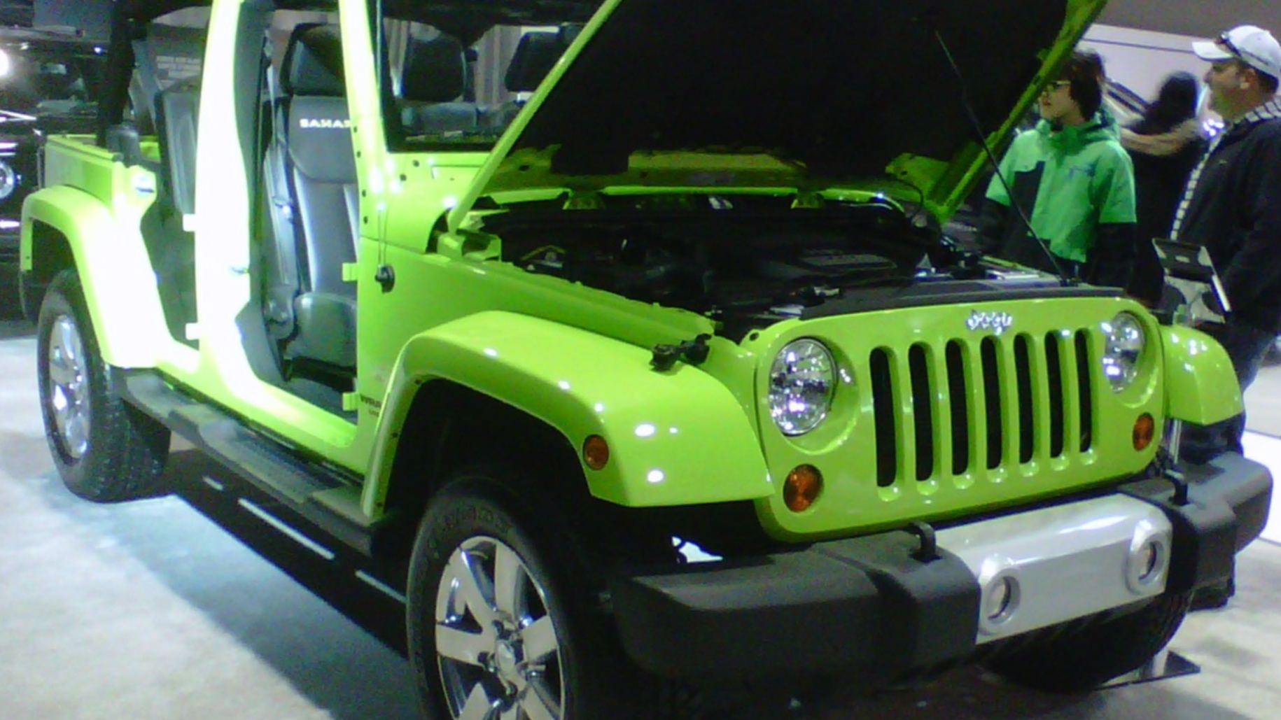 File:'13 Jeep Wrangler Unlimited Sahara Wih Doors Removed (SDLDQ '13).jpg