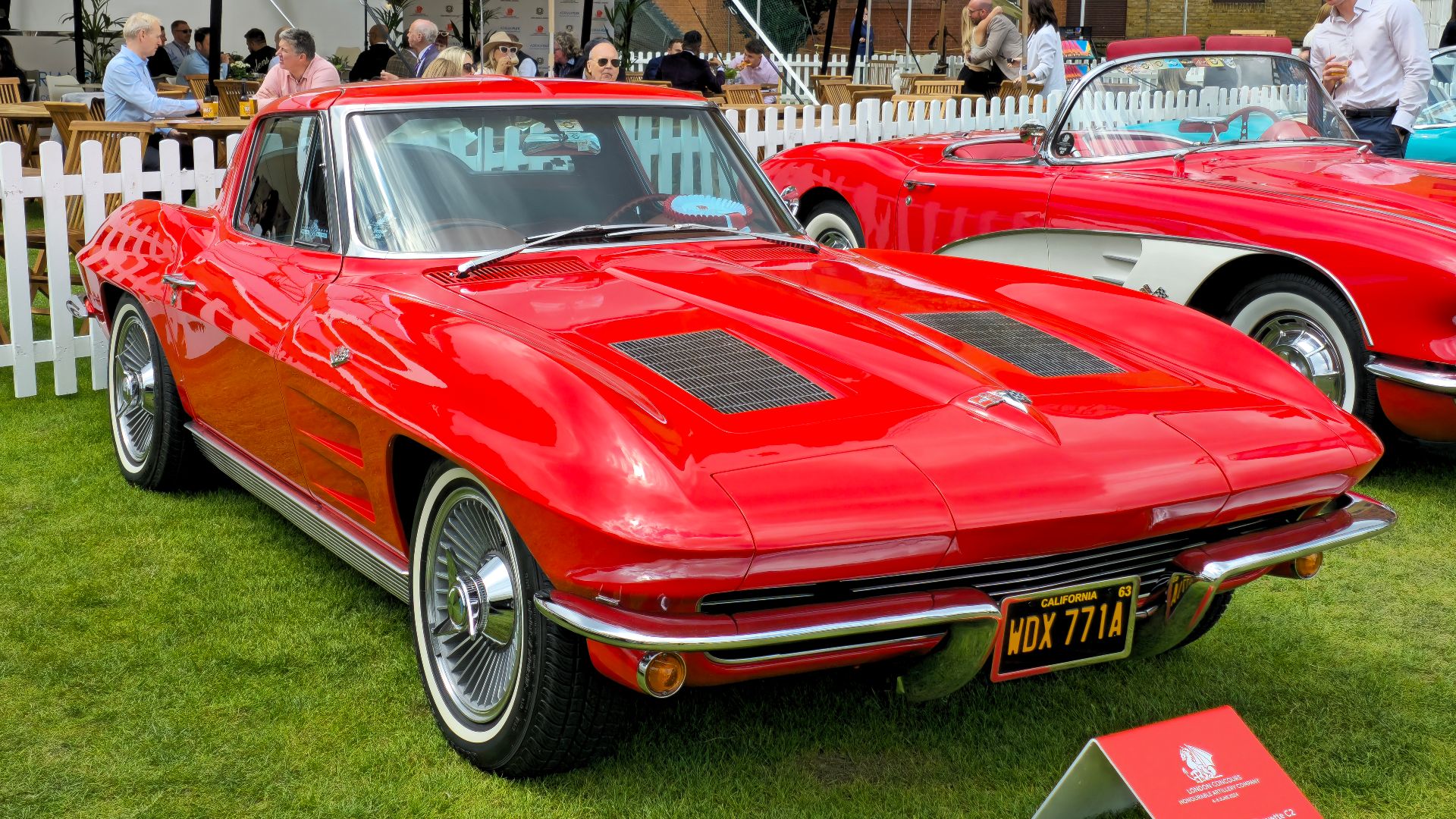 File:1963 Chevrolet Corvette C2 Split Screen Coupe.jpg