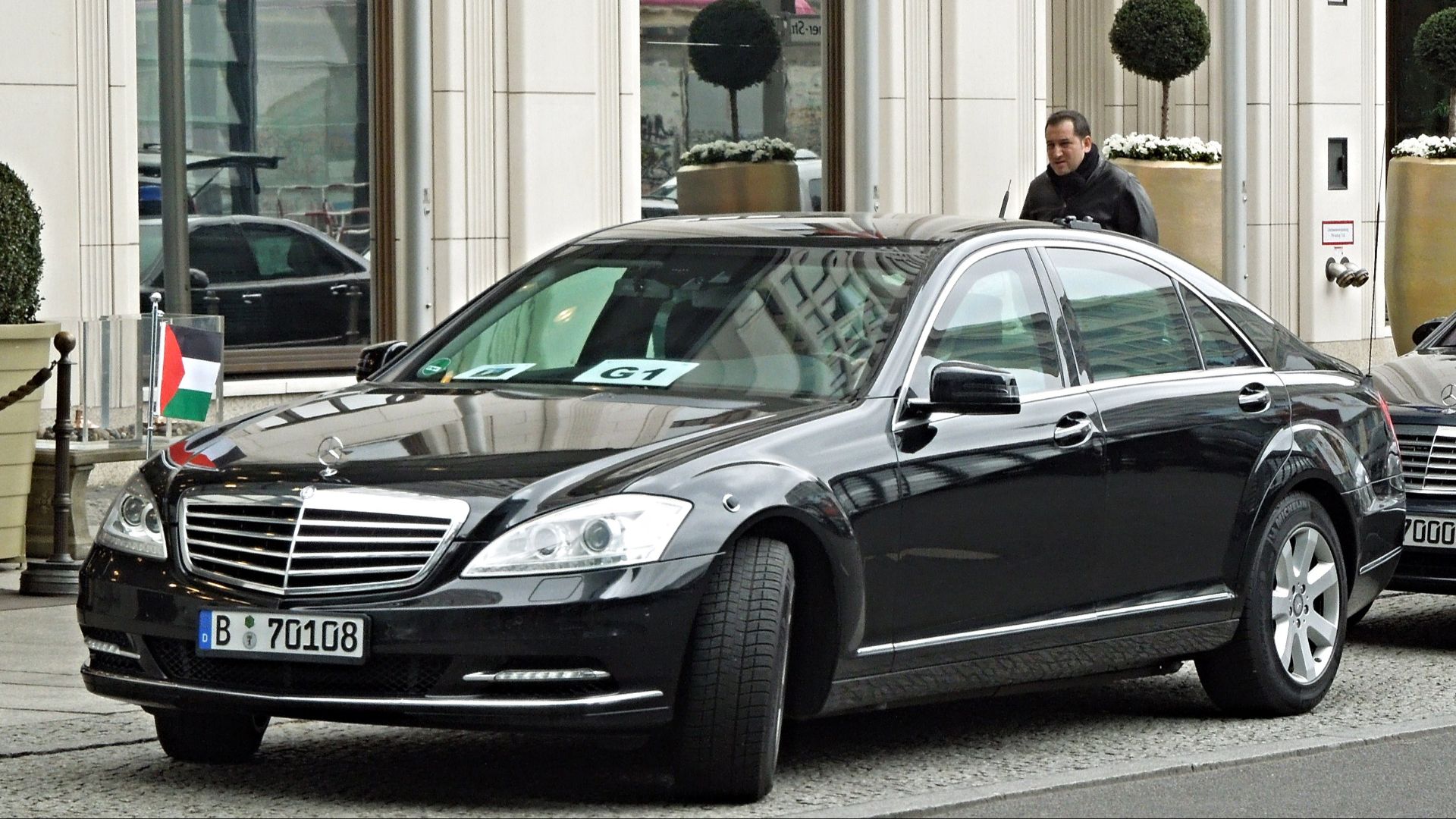 File:Mercedes-Benz S-Klasse (7027313273).jpg