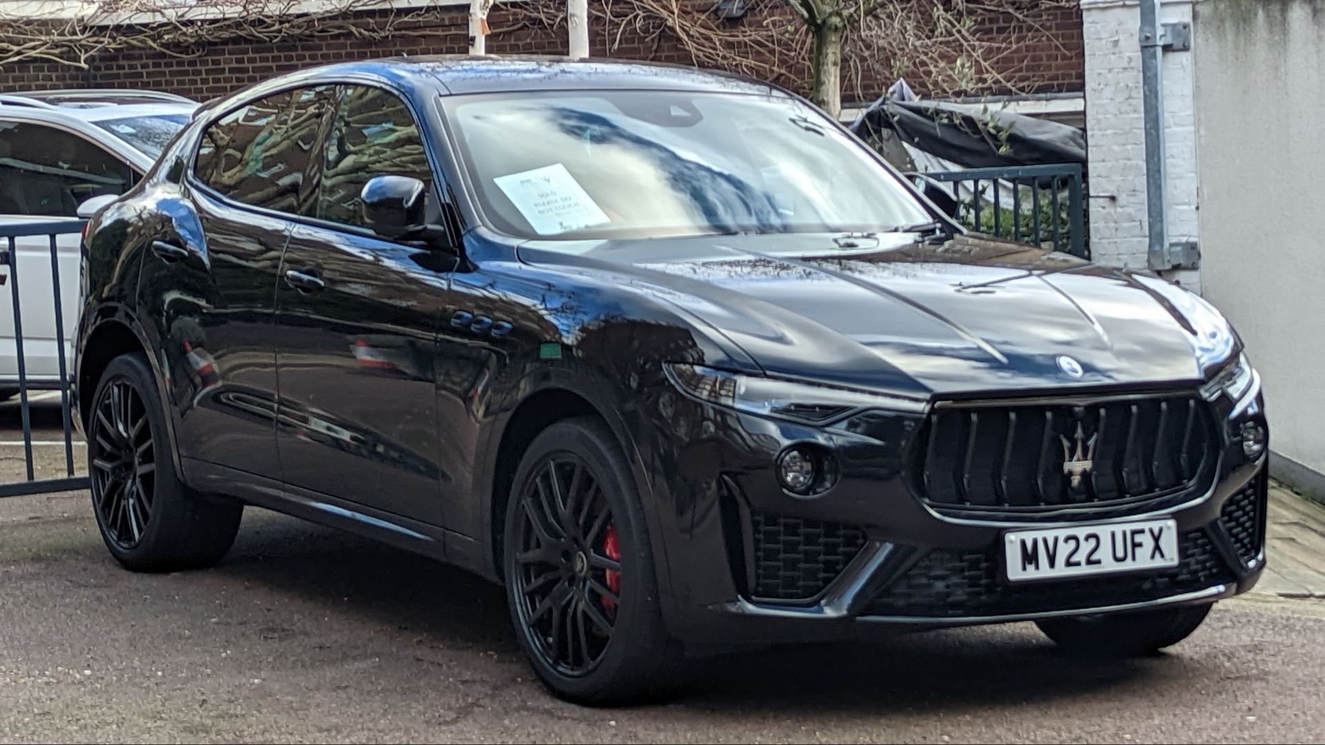 File:2022 Maserati Levante GT MHEV Auto.jpg