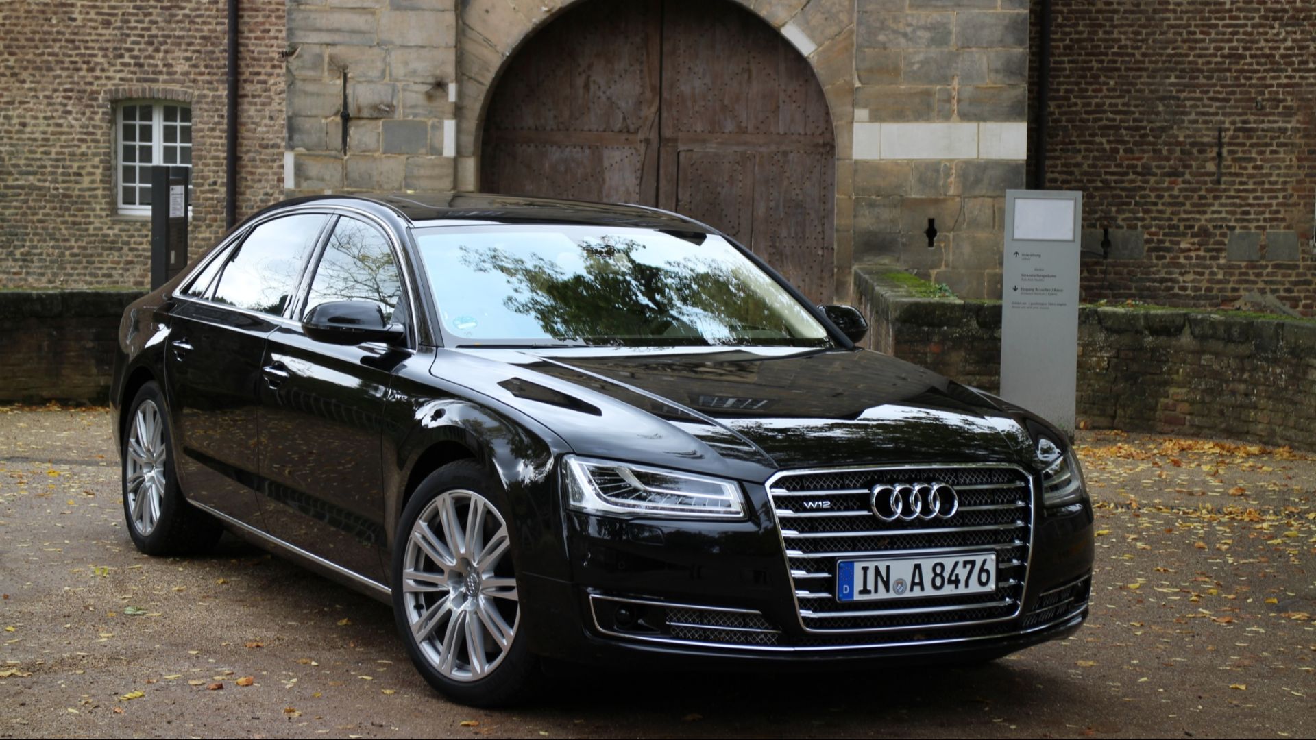 File:Audi A8 2013 (11209850785).jpg