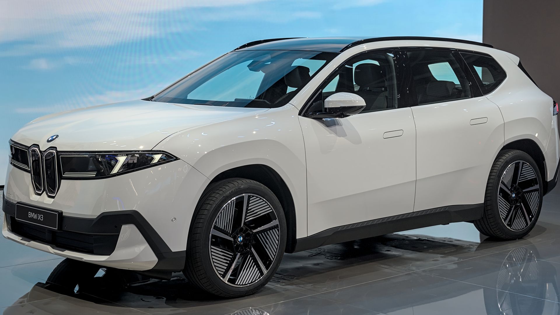 File:BMW iX3 NA5 IAA 2025 DSC 1684.jpg