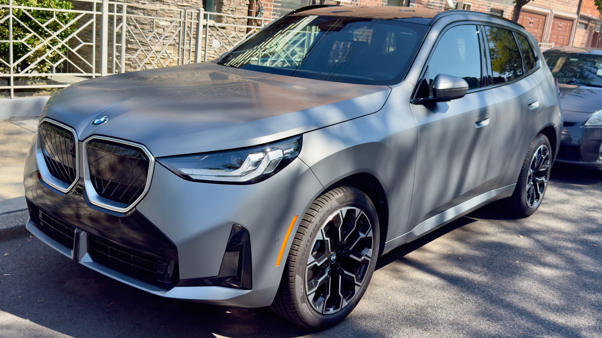 File:2025 BMW X3 30 xDrive - 01.jpg