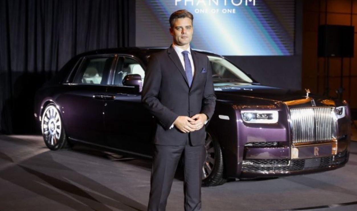 25 Cars Where Engineers Lost Their Minds In the Best (And Worst) Ways Possible