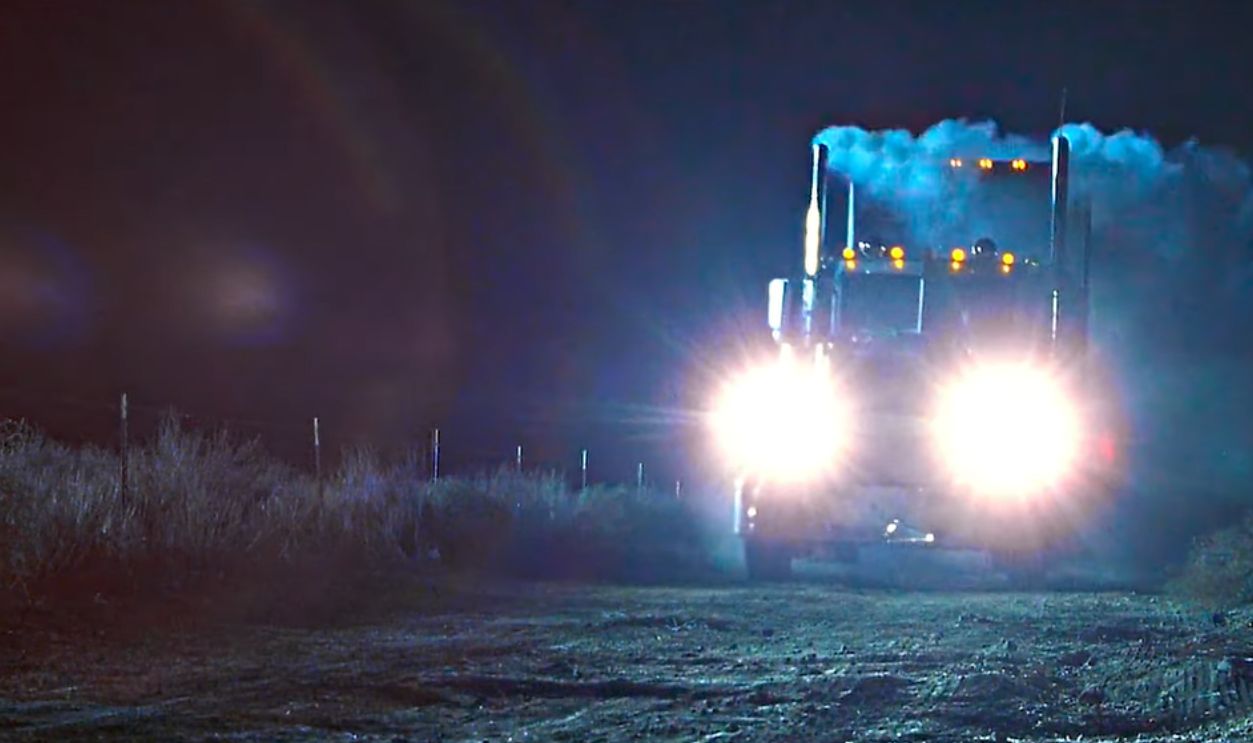Screenshot from Joy Ride (2001)