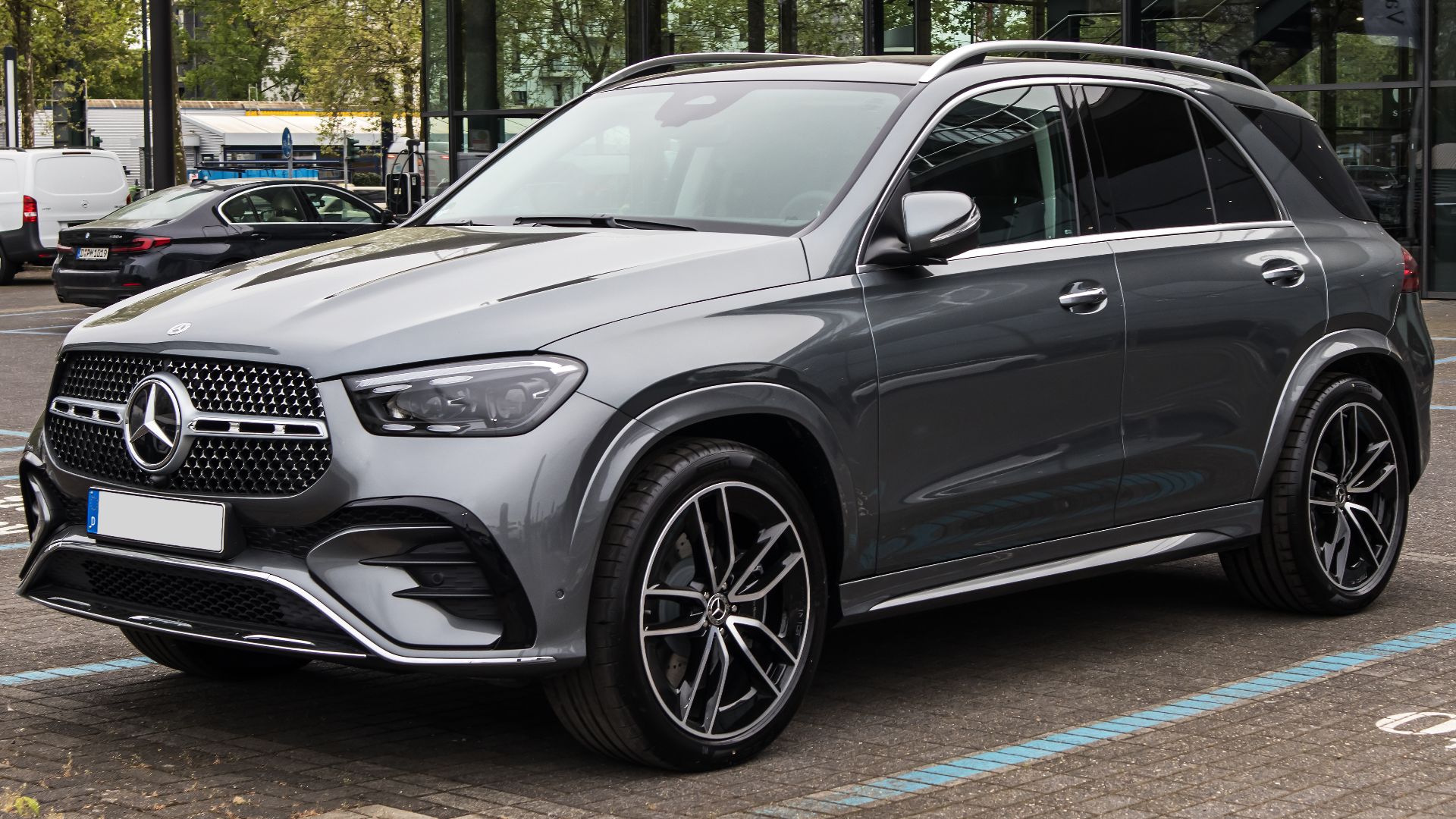 File:Mercedes-Benz GLE AMG Line (V 167, Facelift) – f 14042024.jpg