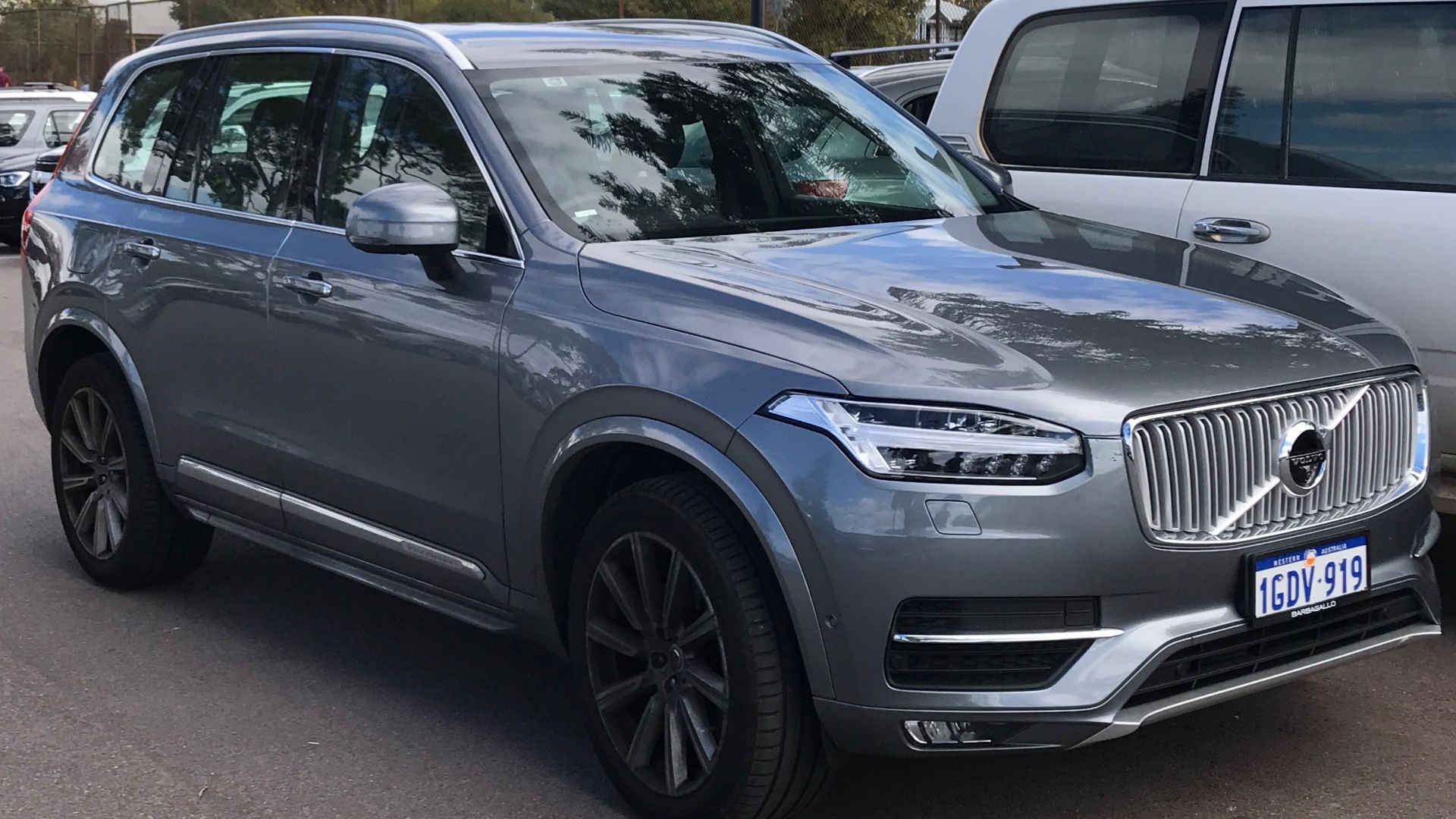 File:2017 Volvo XC90 D5 Inscription wagon (2017-08-26) 01.jpg