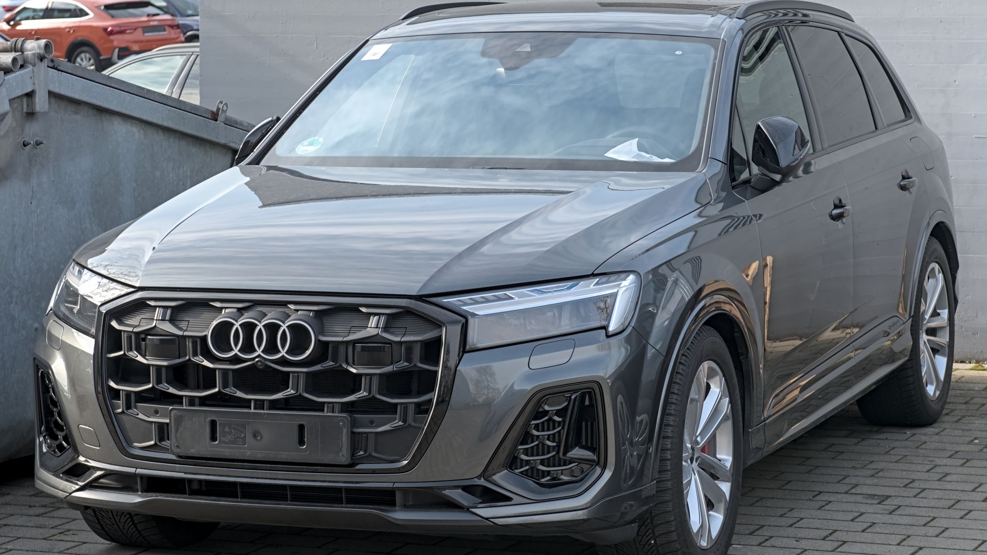 File:2025 Audi Q7 (4M) DSC 7492.jpg