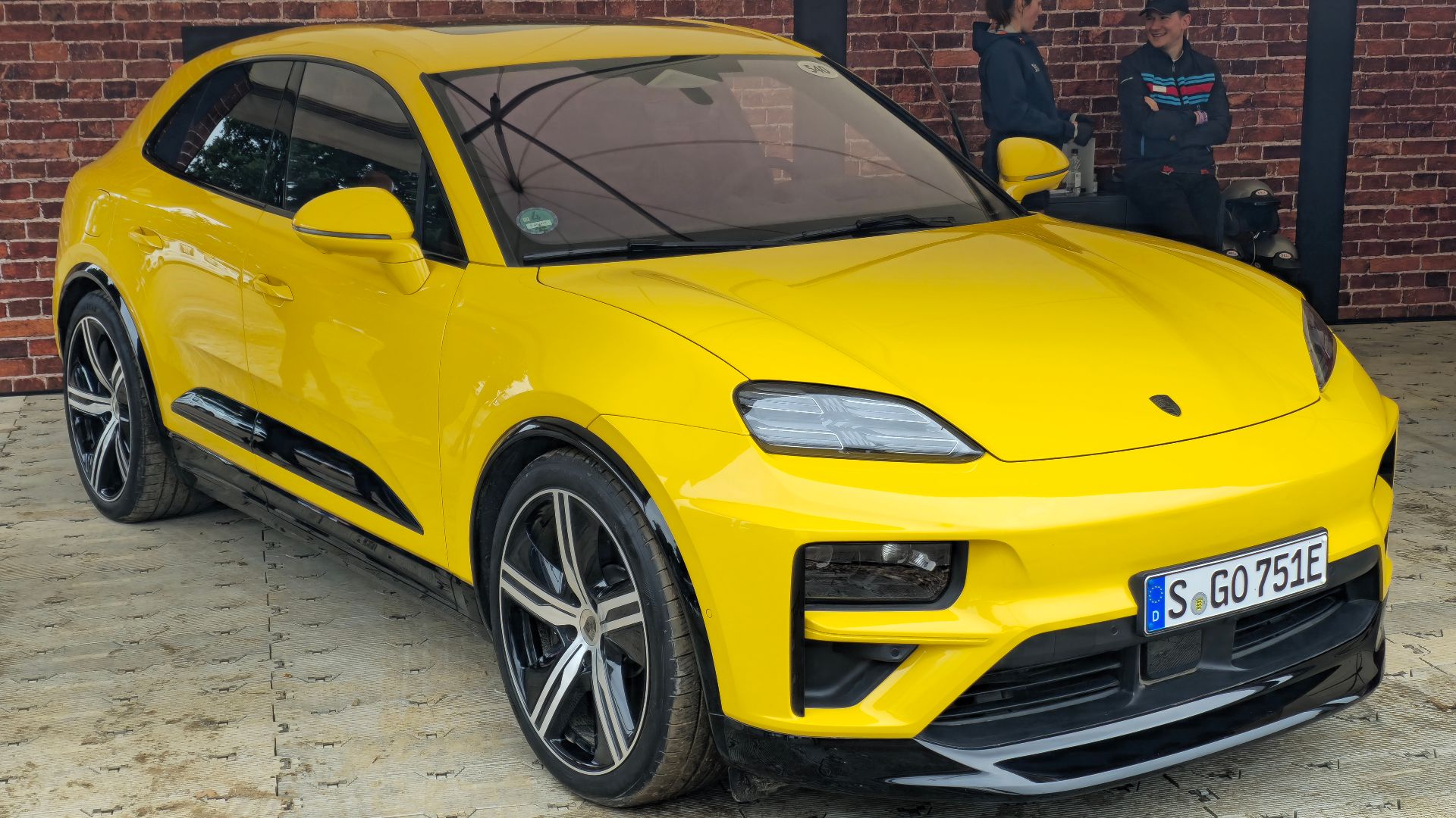 File:Porsche Macan (43618).jpg