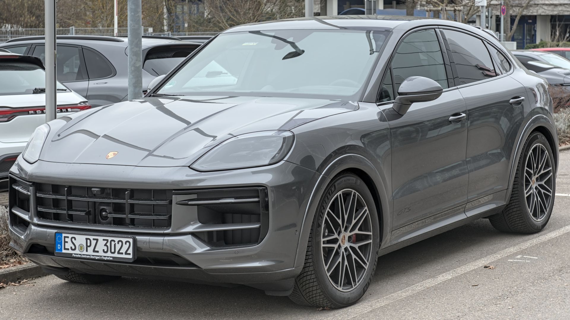 File:2024 Porsche Cayenne Coupé GTS DSC 7903.jpg