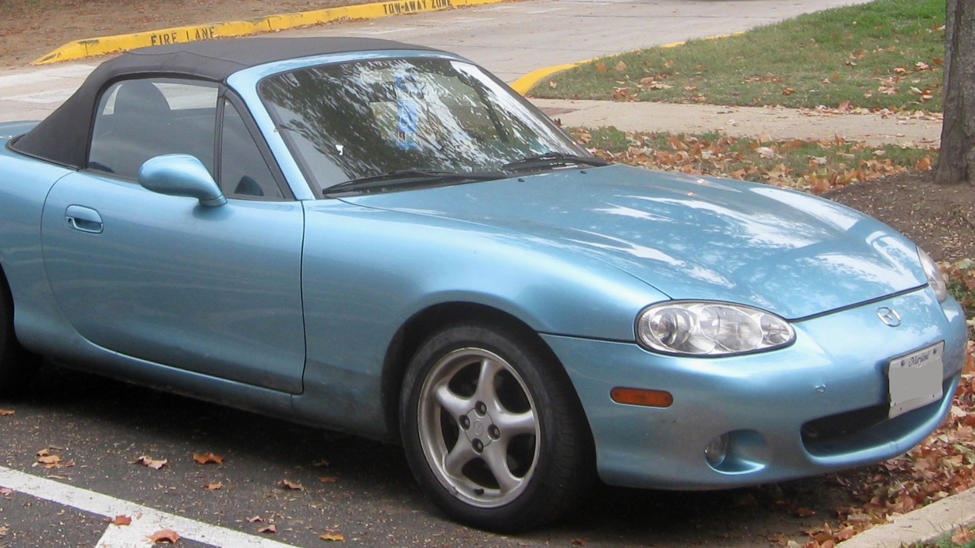 File:2nd Mazda MX-5 Miata.jpg