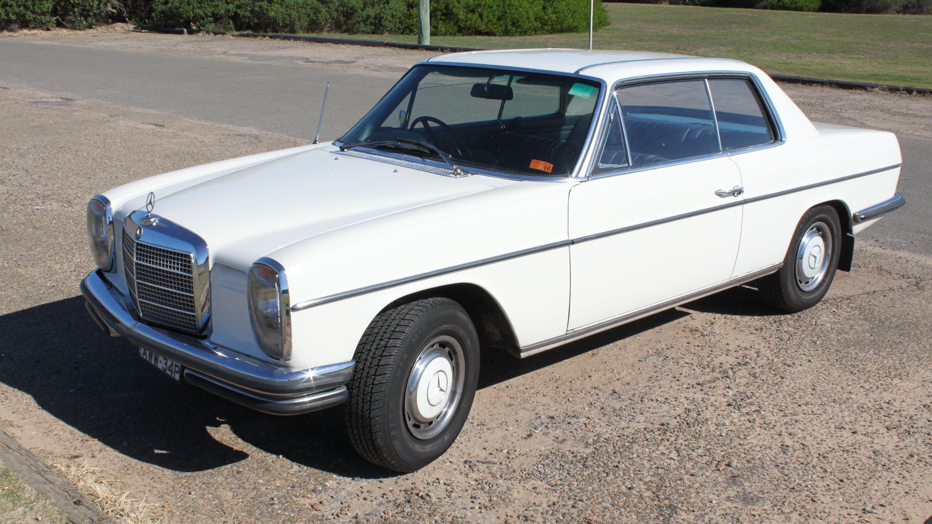 File:1970 Mercedes-Benz 250 CE (W 114) coupe (27117745692).jpg