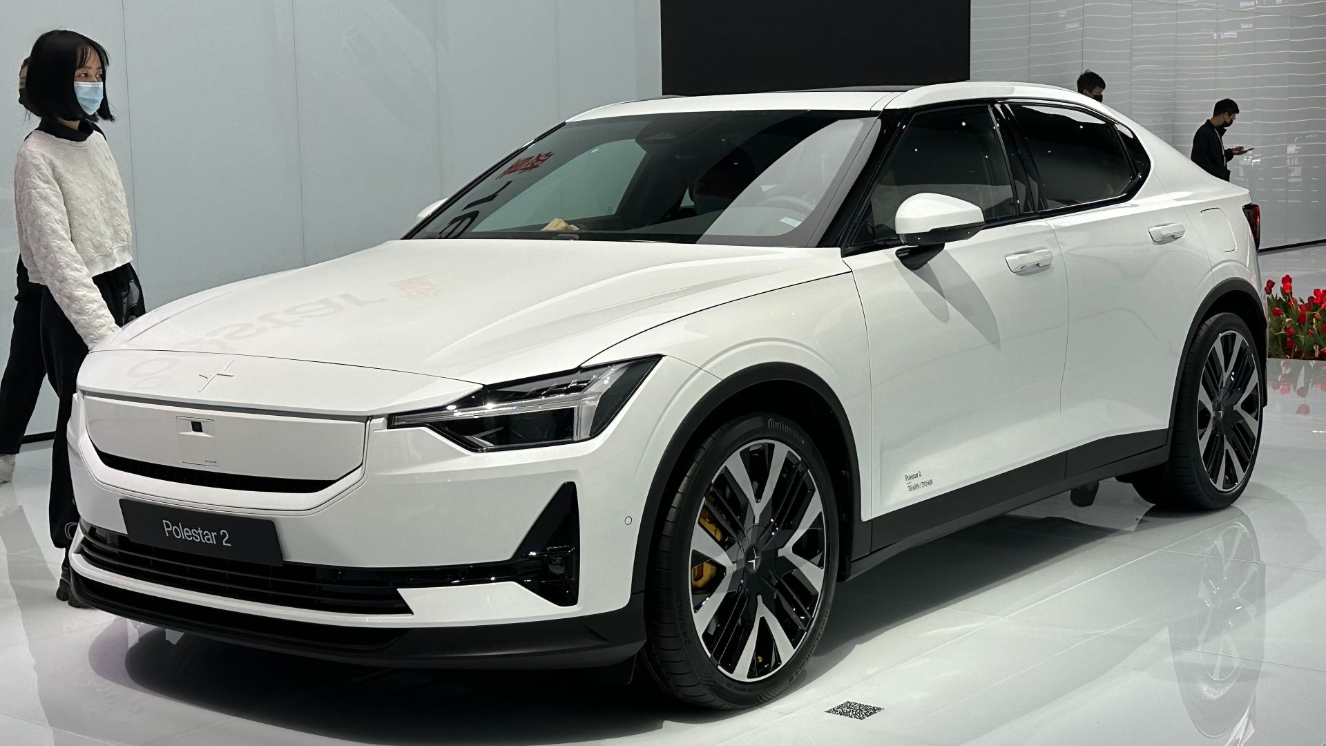 File:Polestar 2 facelift 001.jpg