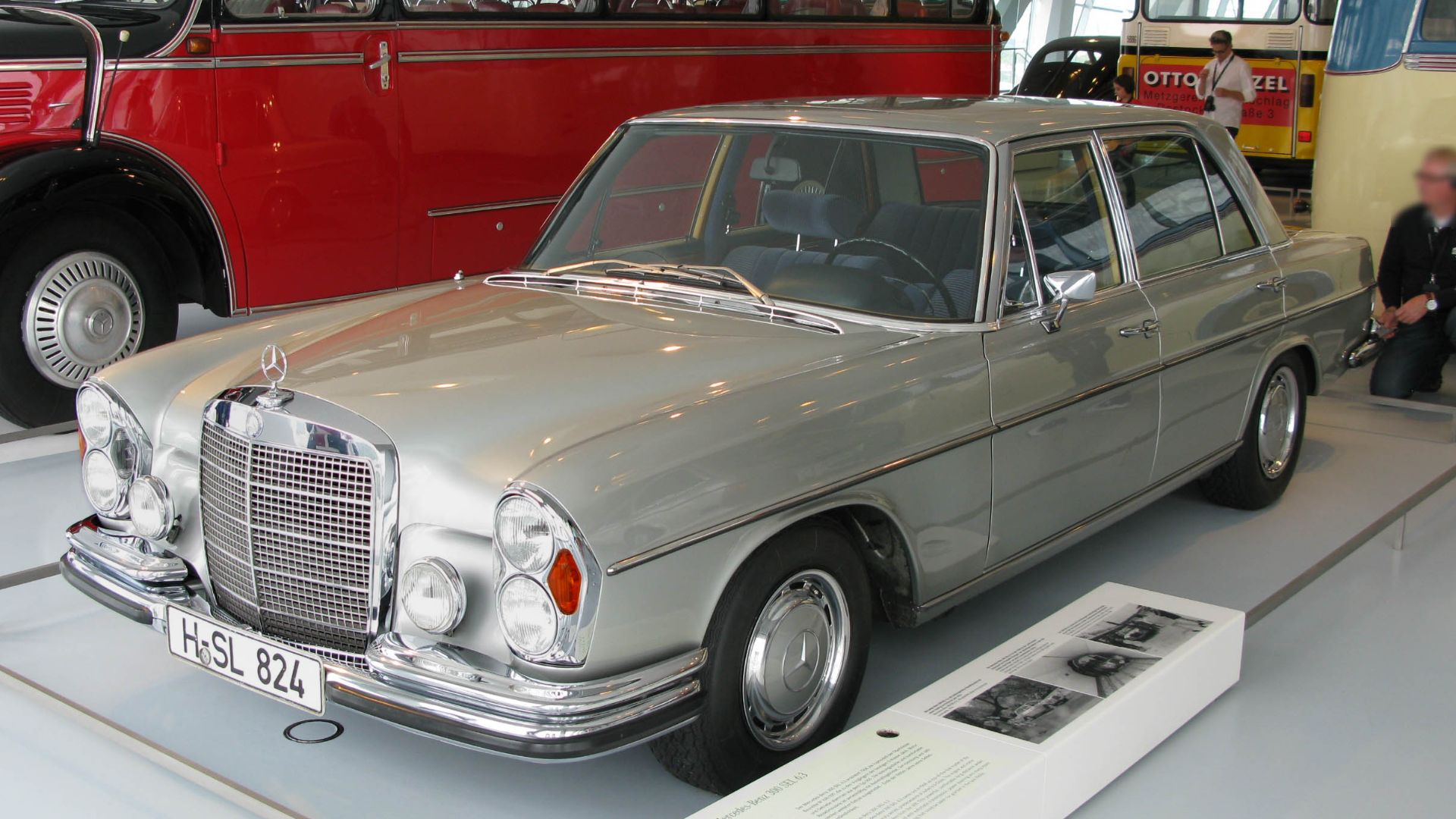 File:Mercedes-Benz W109 fl.jpg