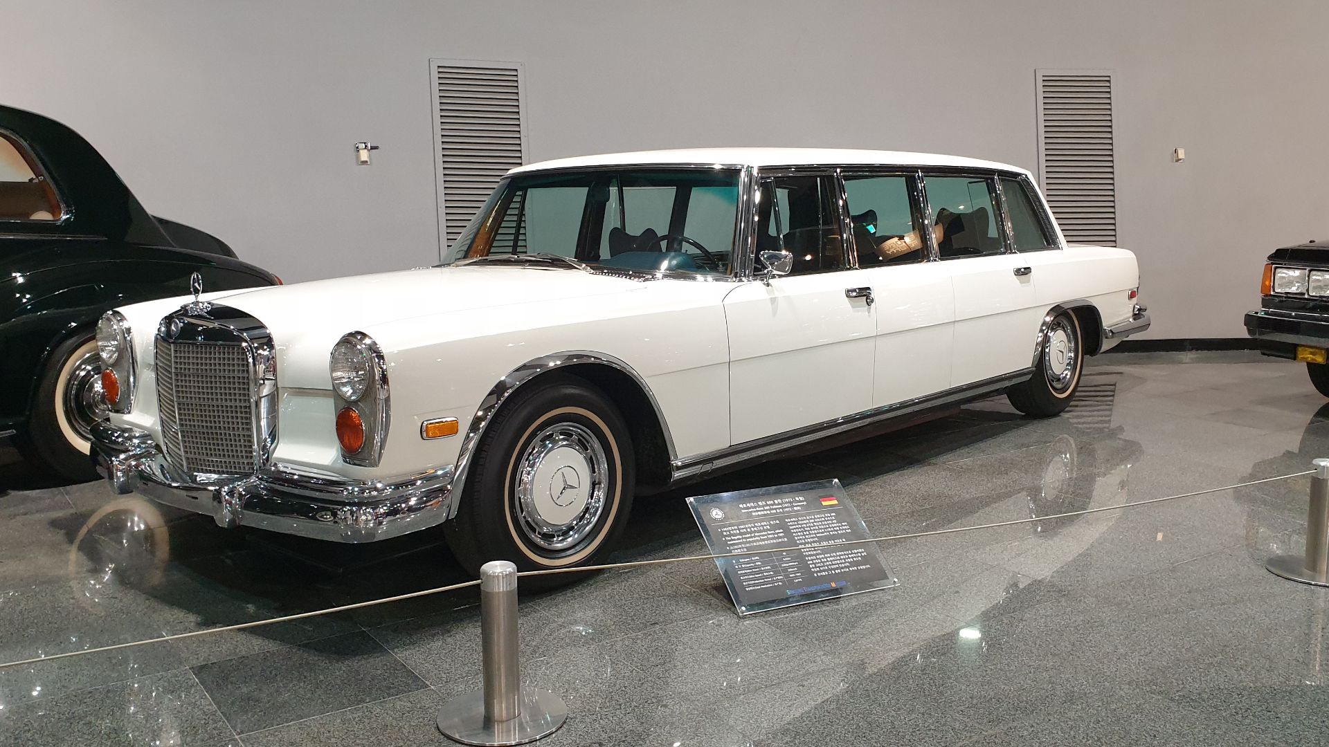 File:1972 Mercedes-Benz W100 600 Pullman White (1).jpg