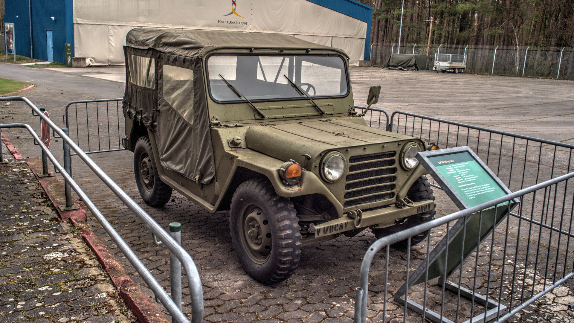 File:Ford M151 A2 MUTT (52032254794).jpg