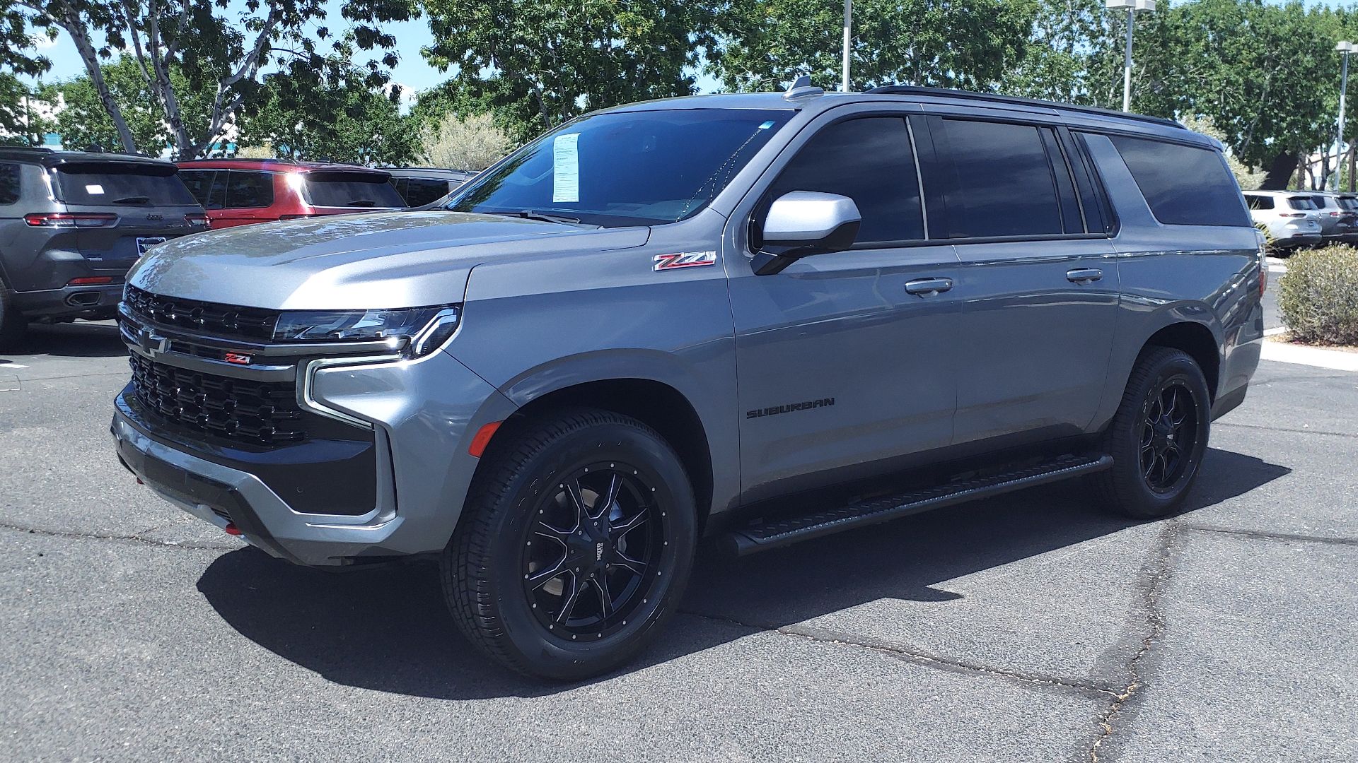 File:22 Chevrolet Suburban Z71.jpg