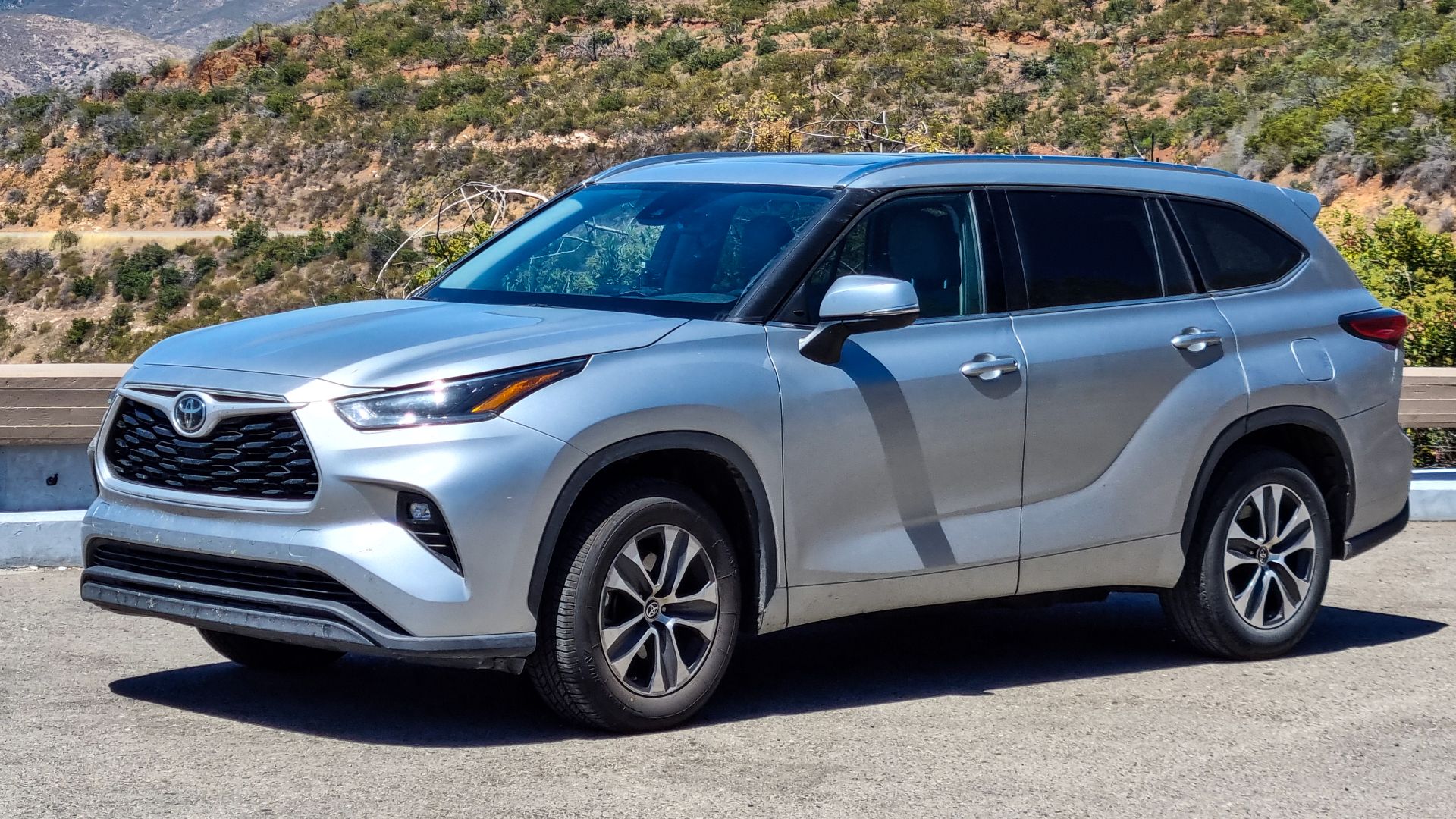 File:Mariposa (CA, USA), Fremont's Fort Historical Marker, Toyota Highlander -- 2022 -- 141813.jpg